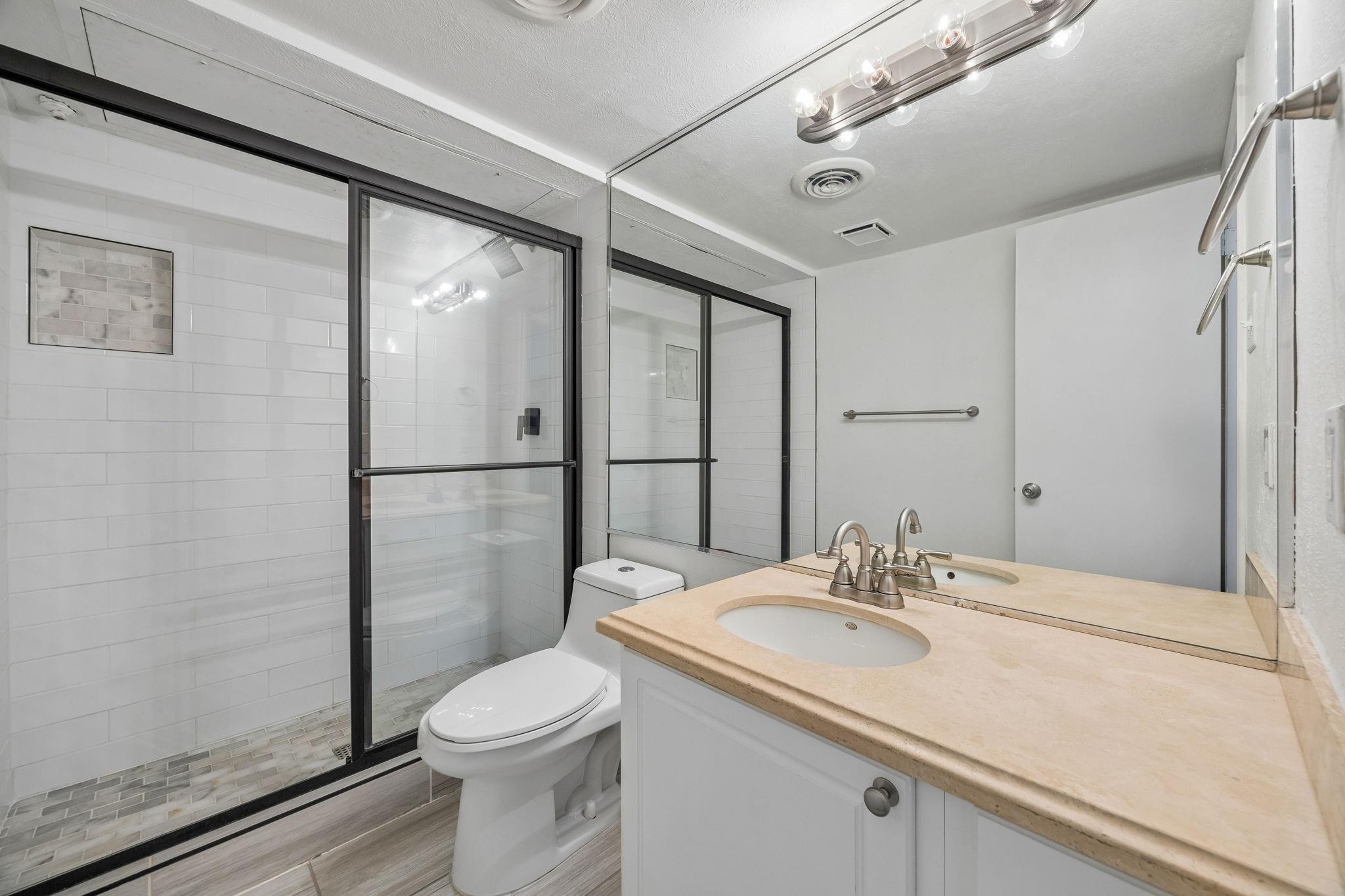 property viewer photo 26