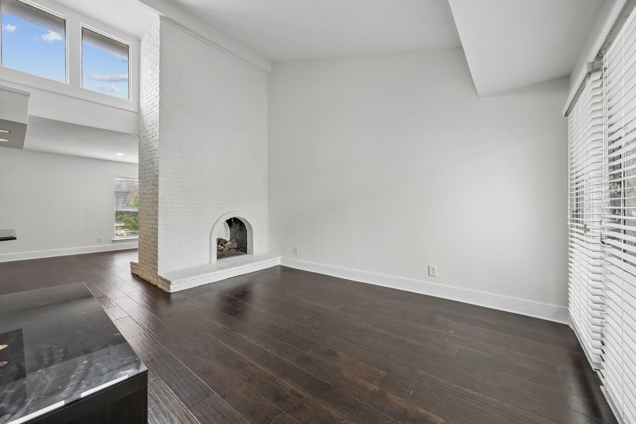 property viewer photo 5