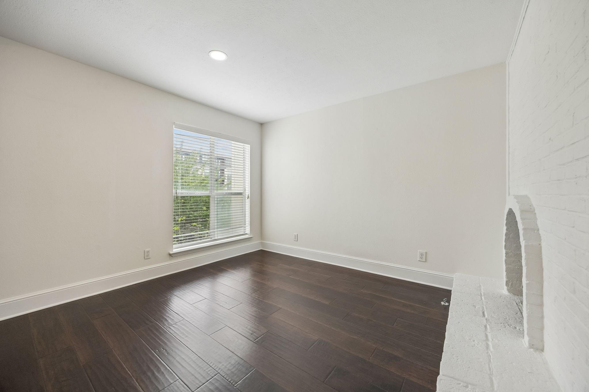 property viewer photo 9