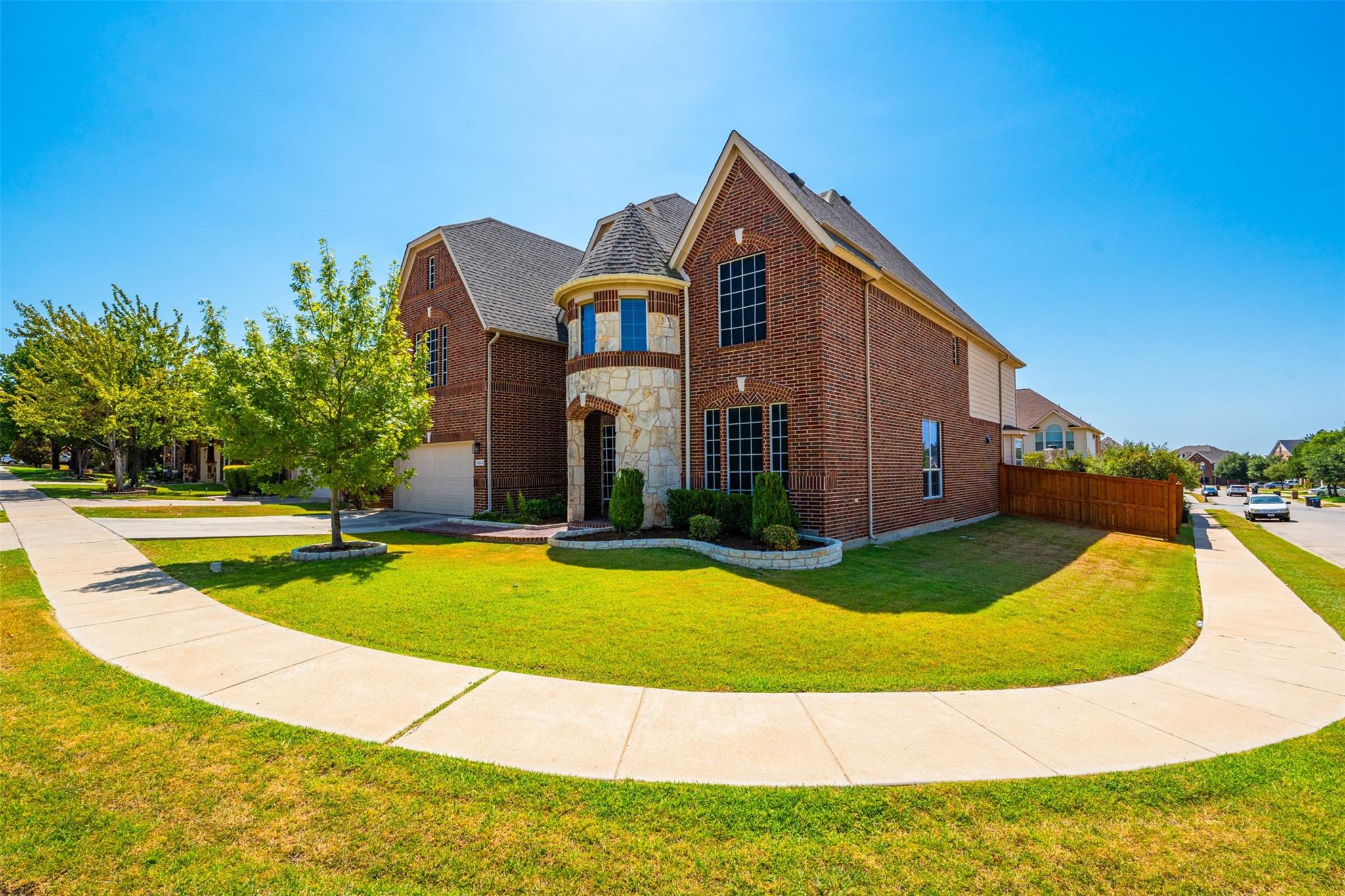 main property photo 2