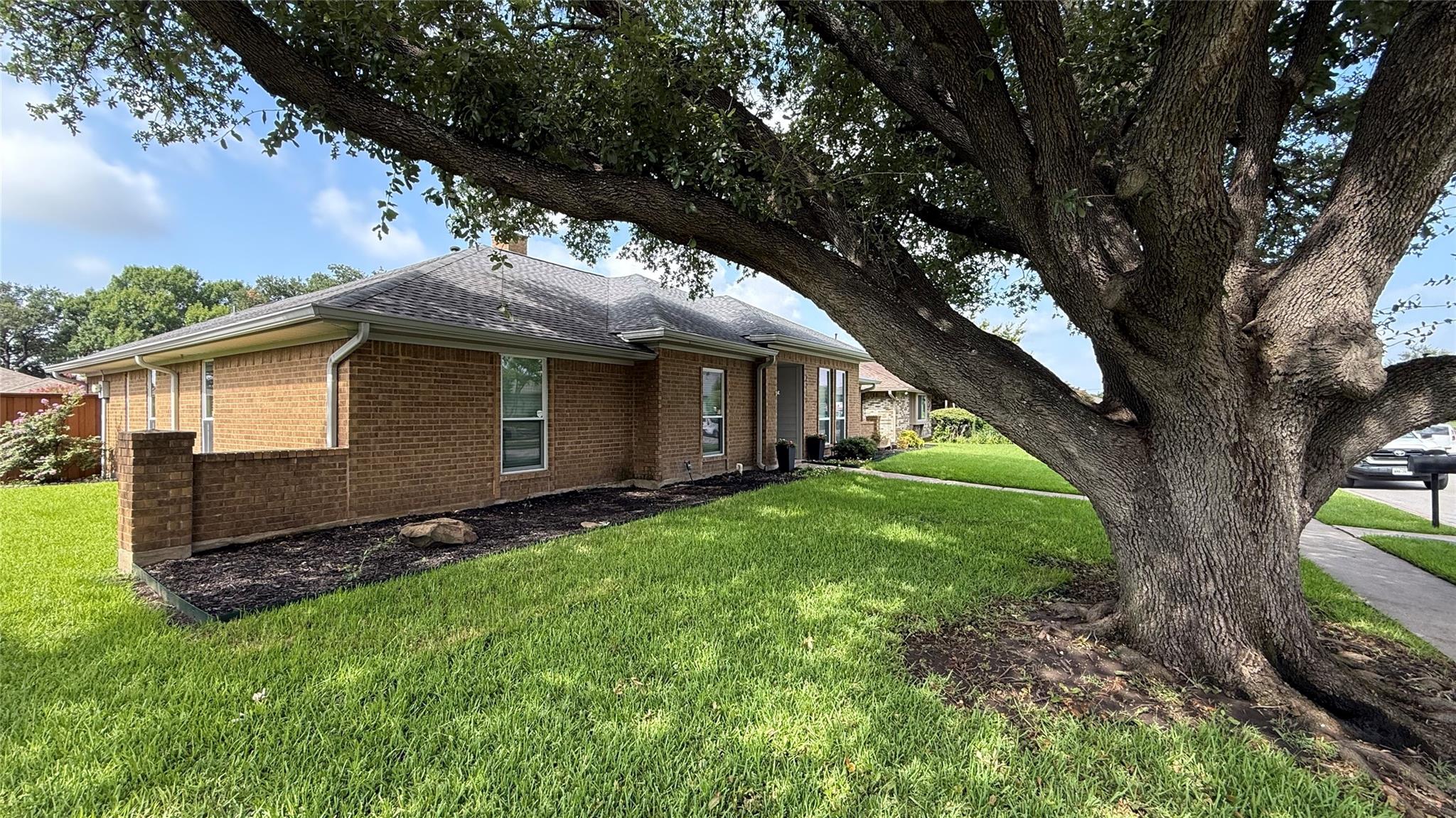 main property photo 0