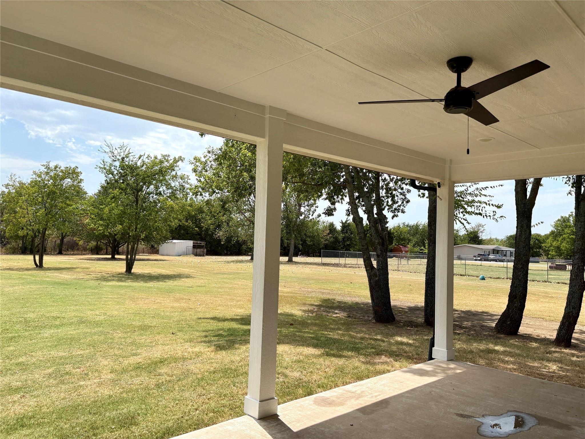 main property photo 28