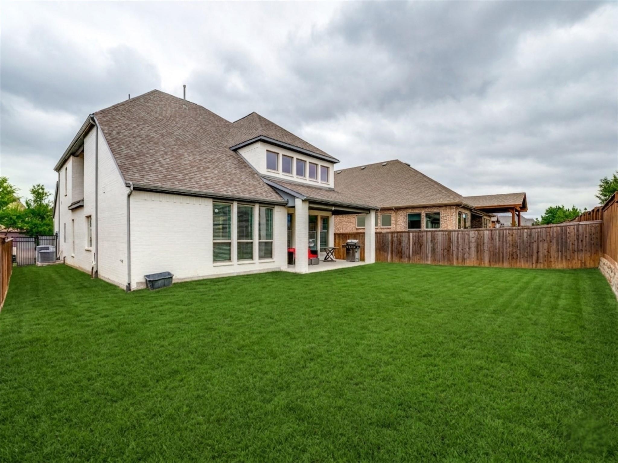 main property photo 30