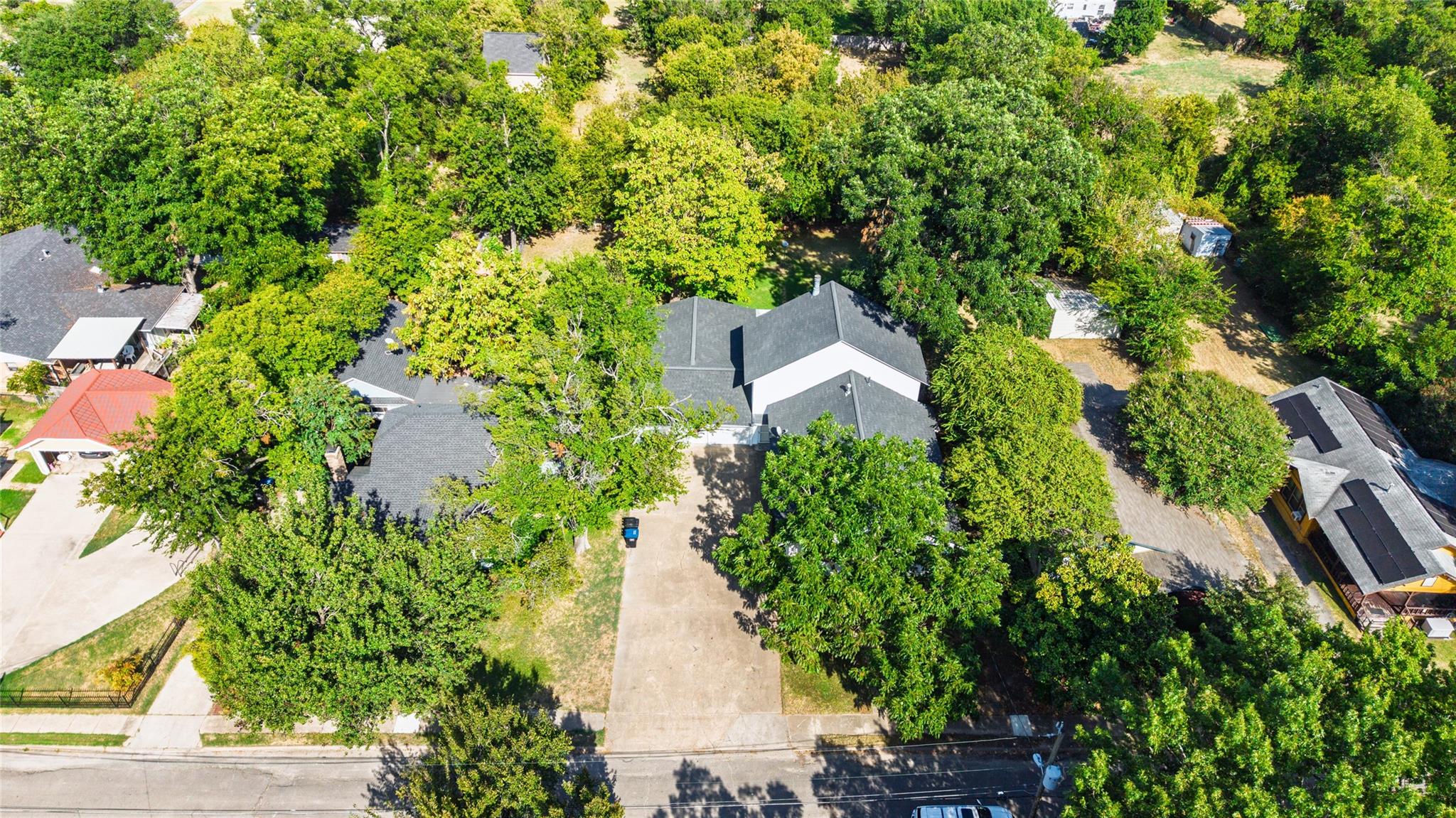 main property photo 38