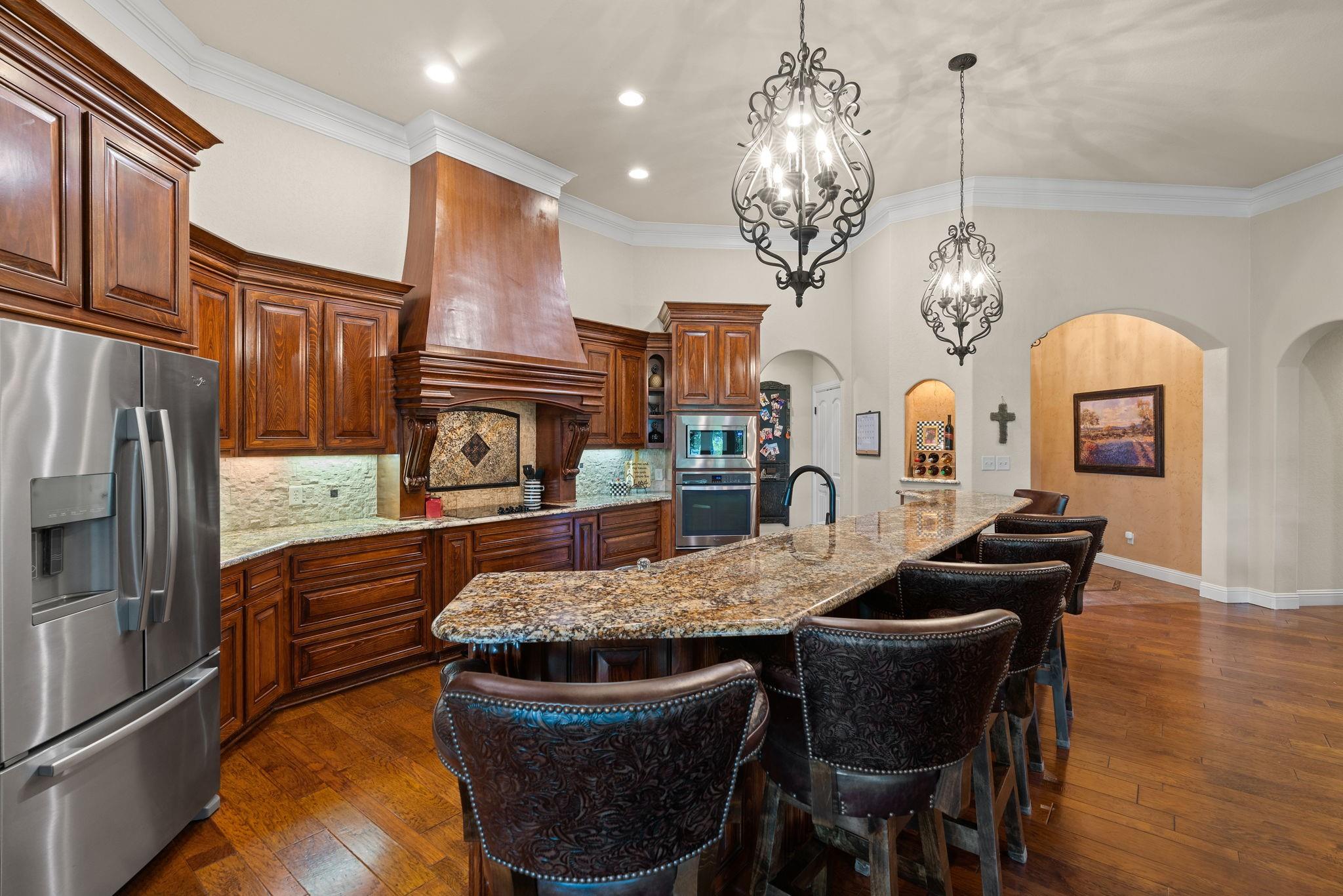 main property photo 10