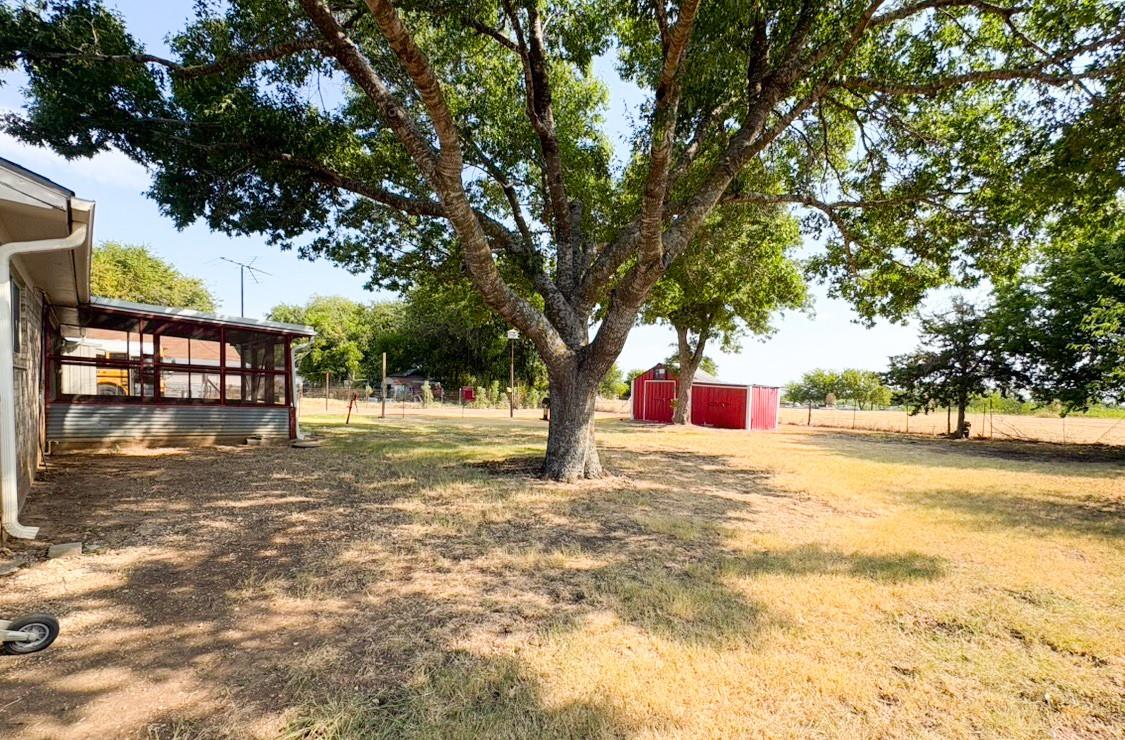 main property photo 27