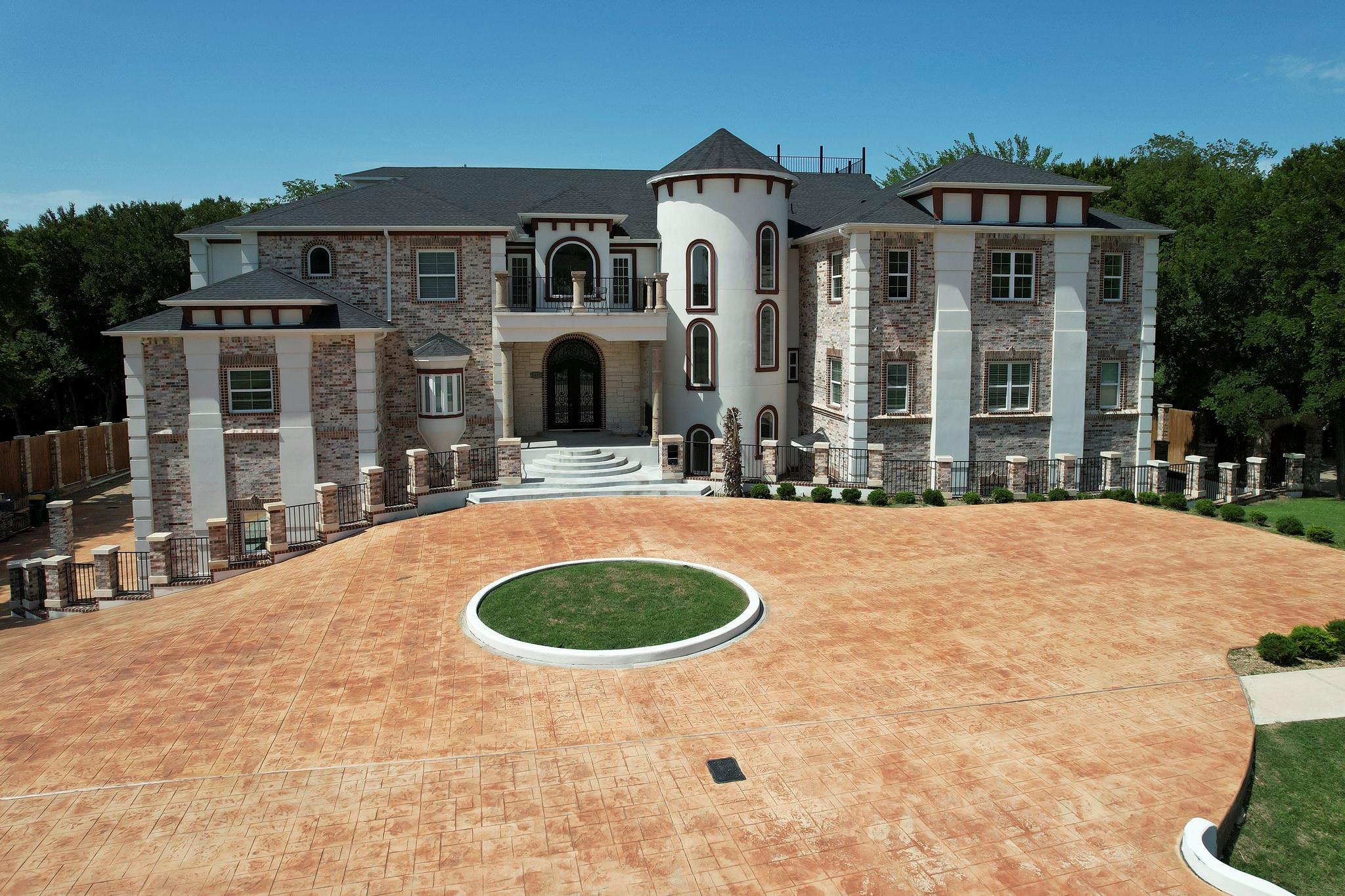 main property photo 39