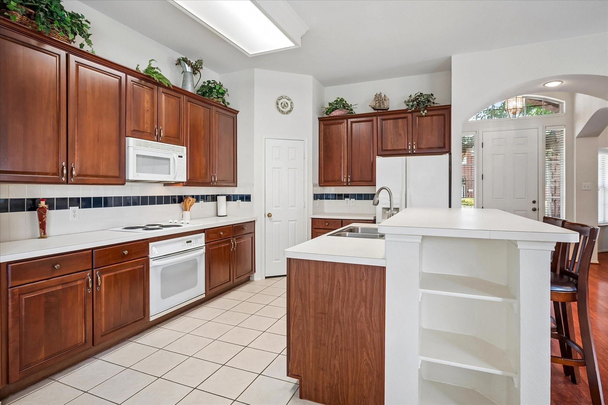 main property photo 16