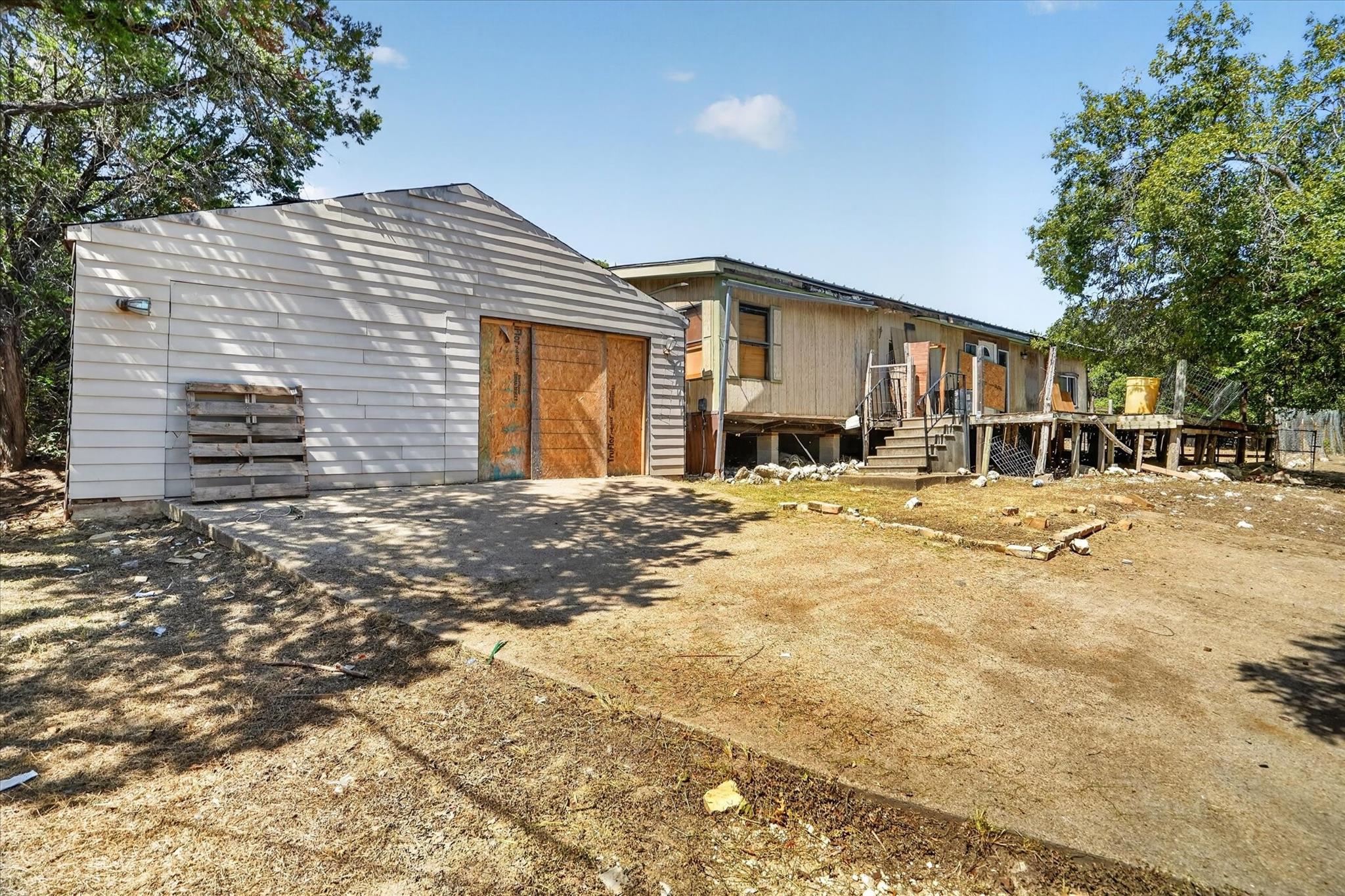 main property photo 14