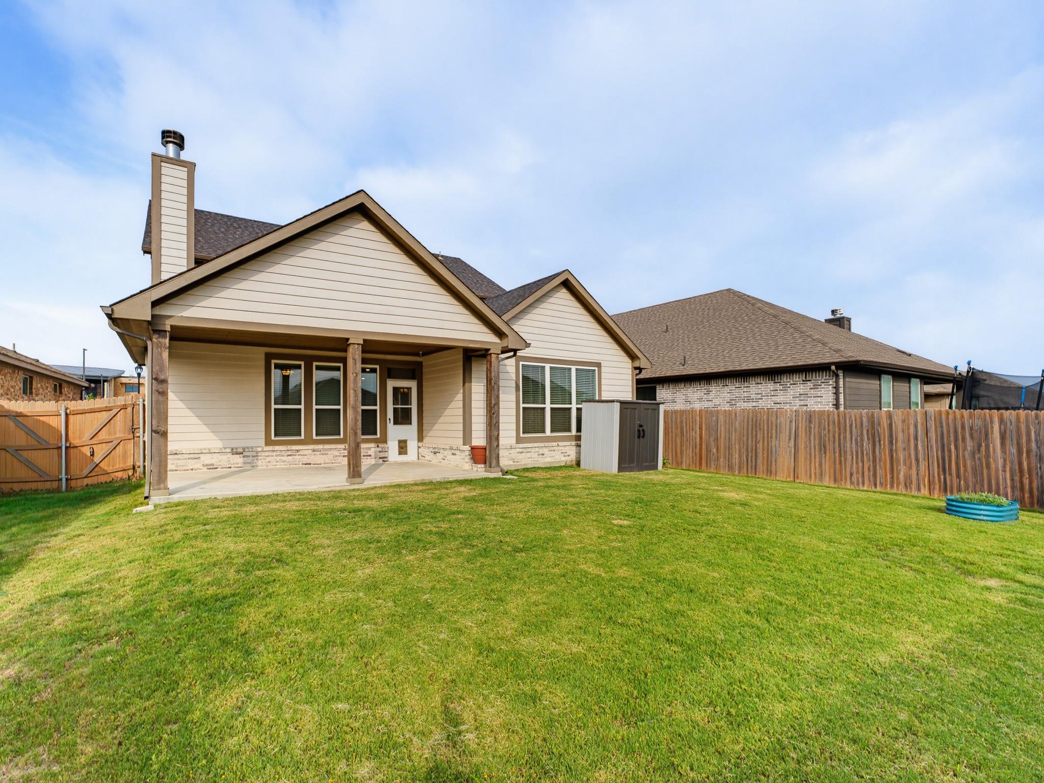 main property photo 39