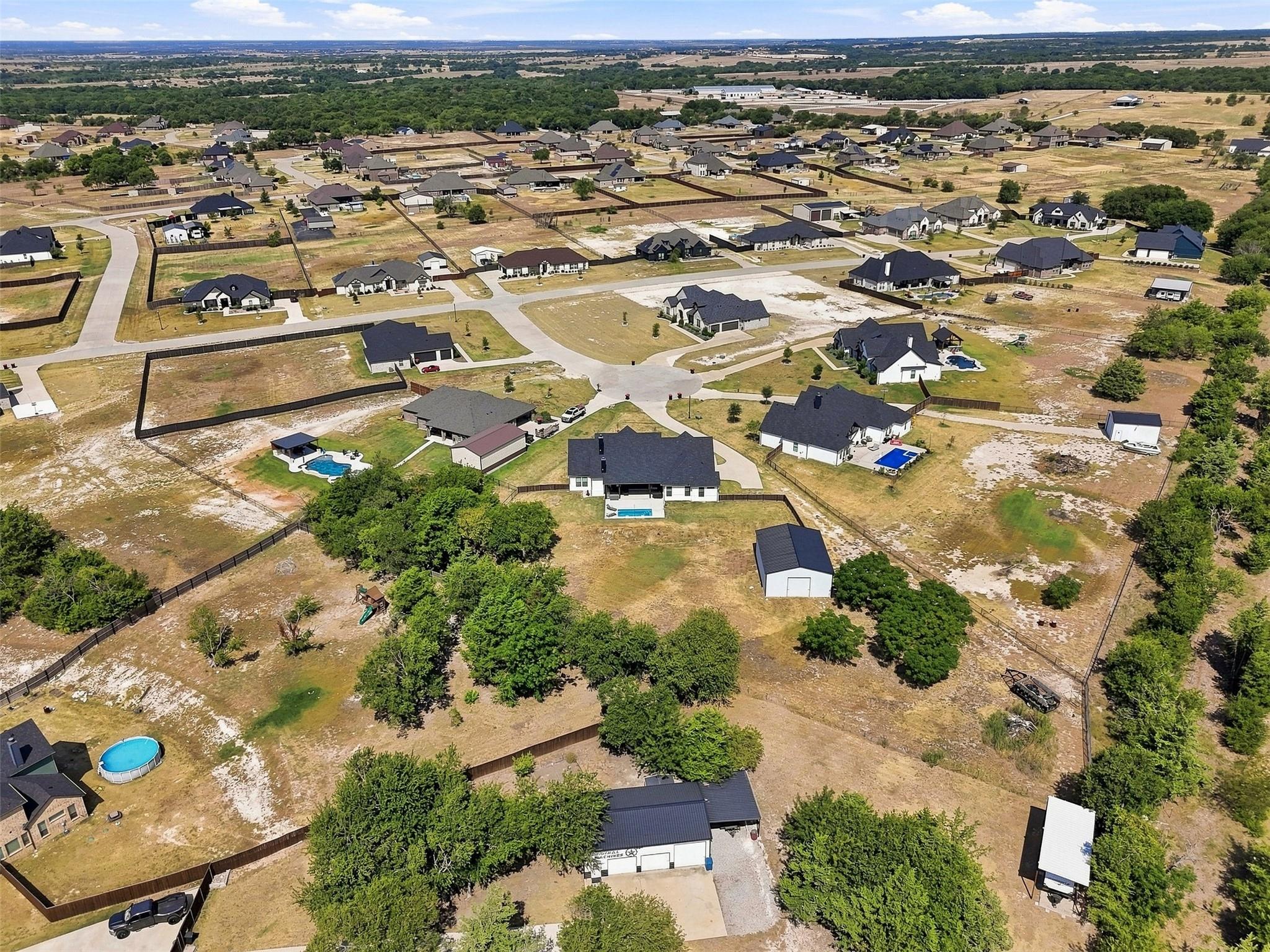 main property photo 33