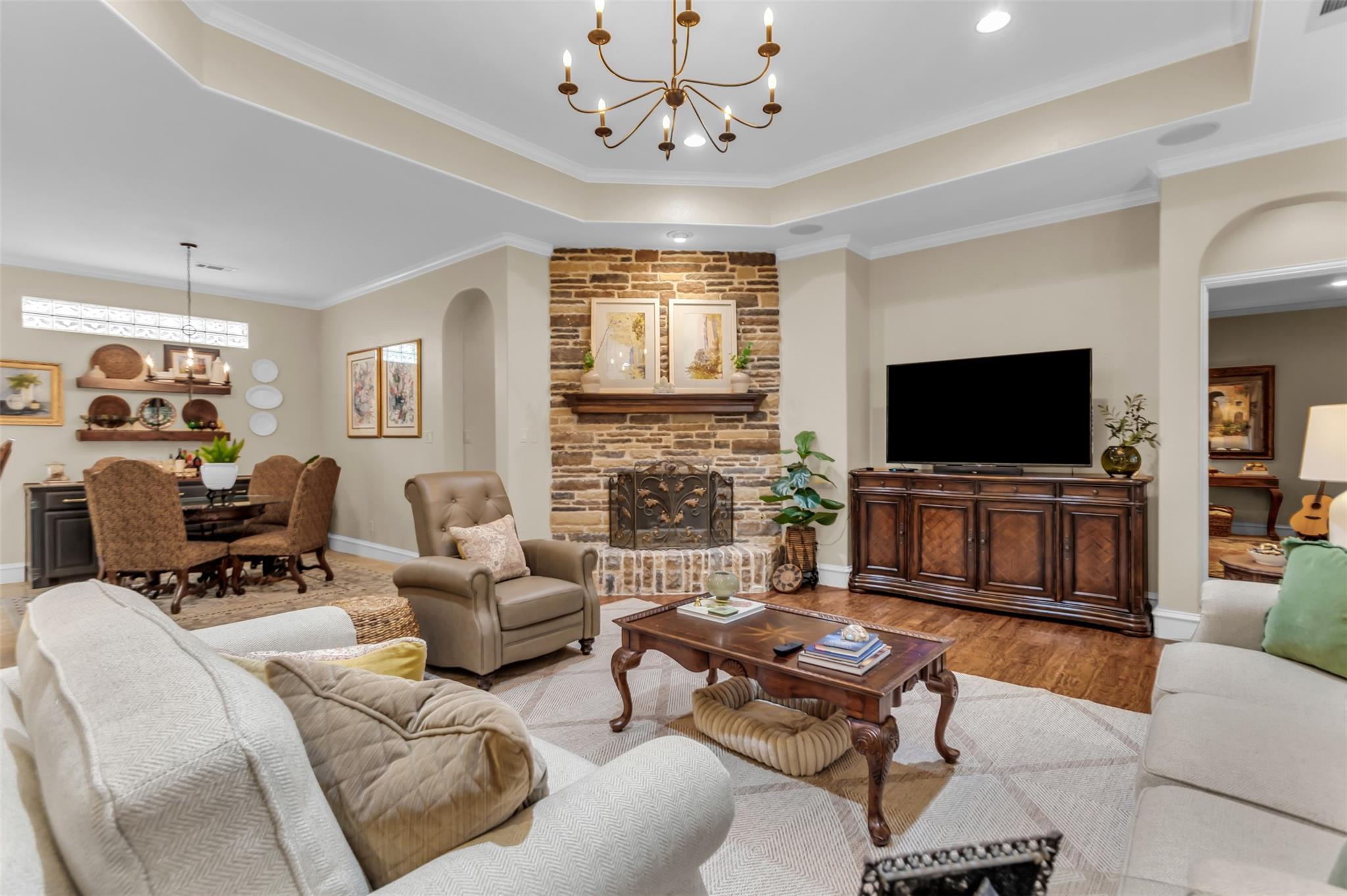main property photo 11
