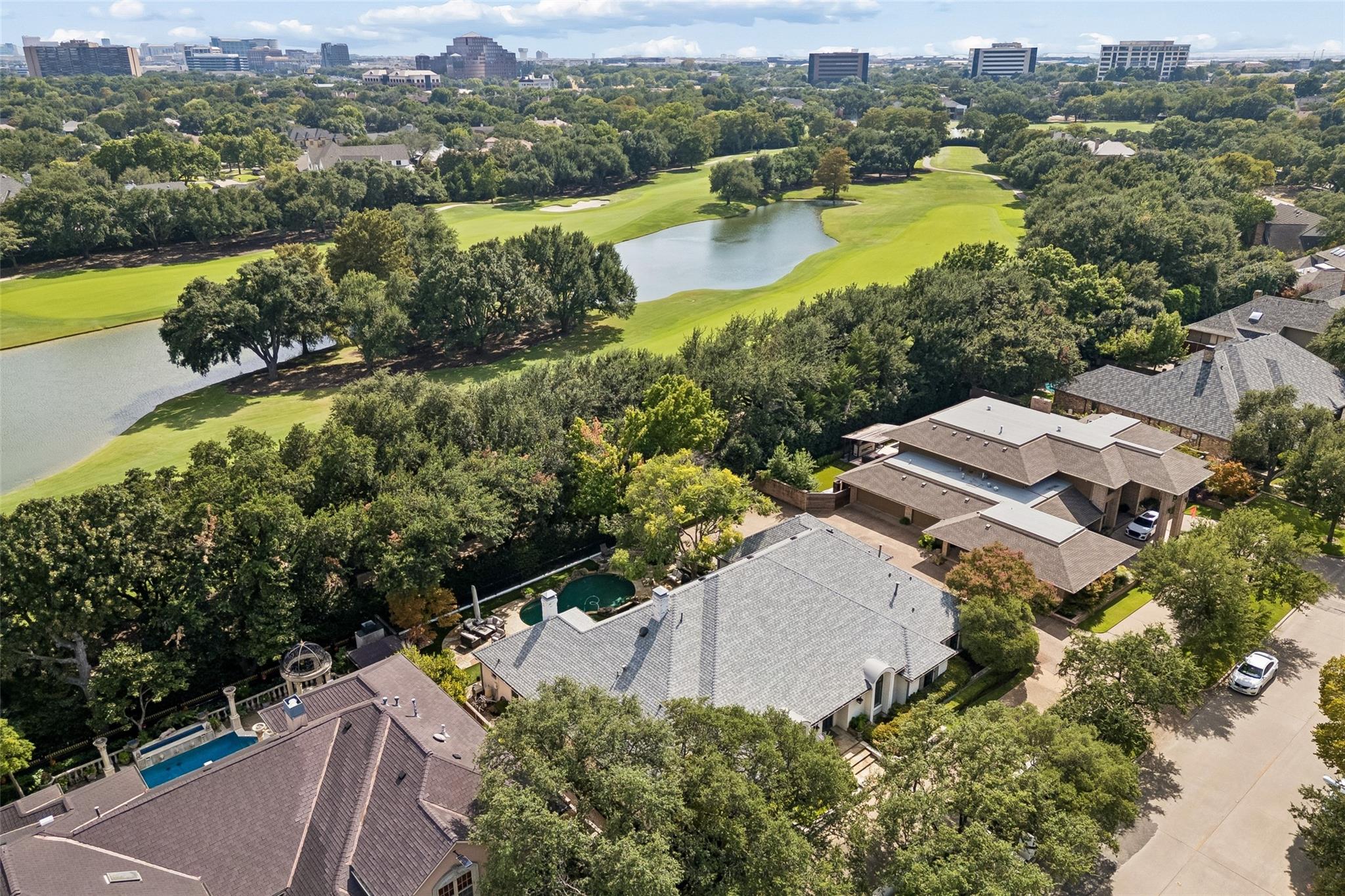 main property photo 30
