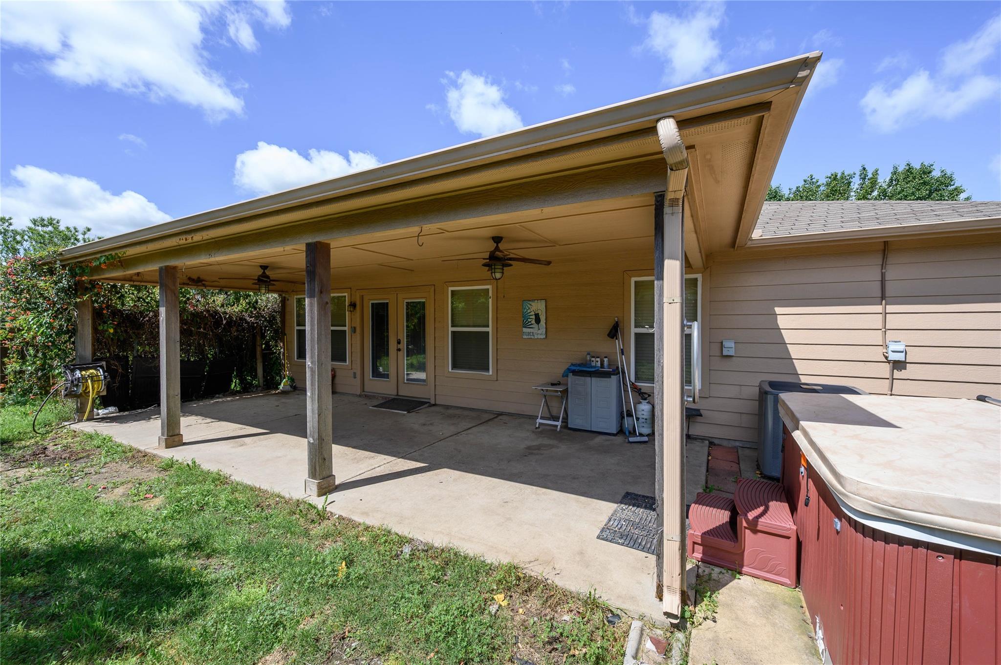 main property photo 8