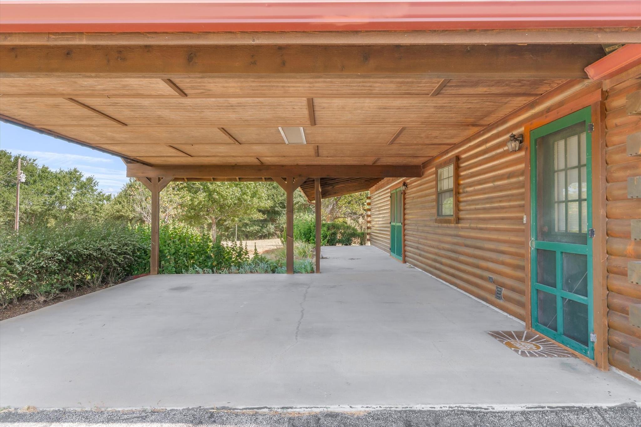 main property photo 30