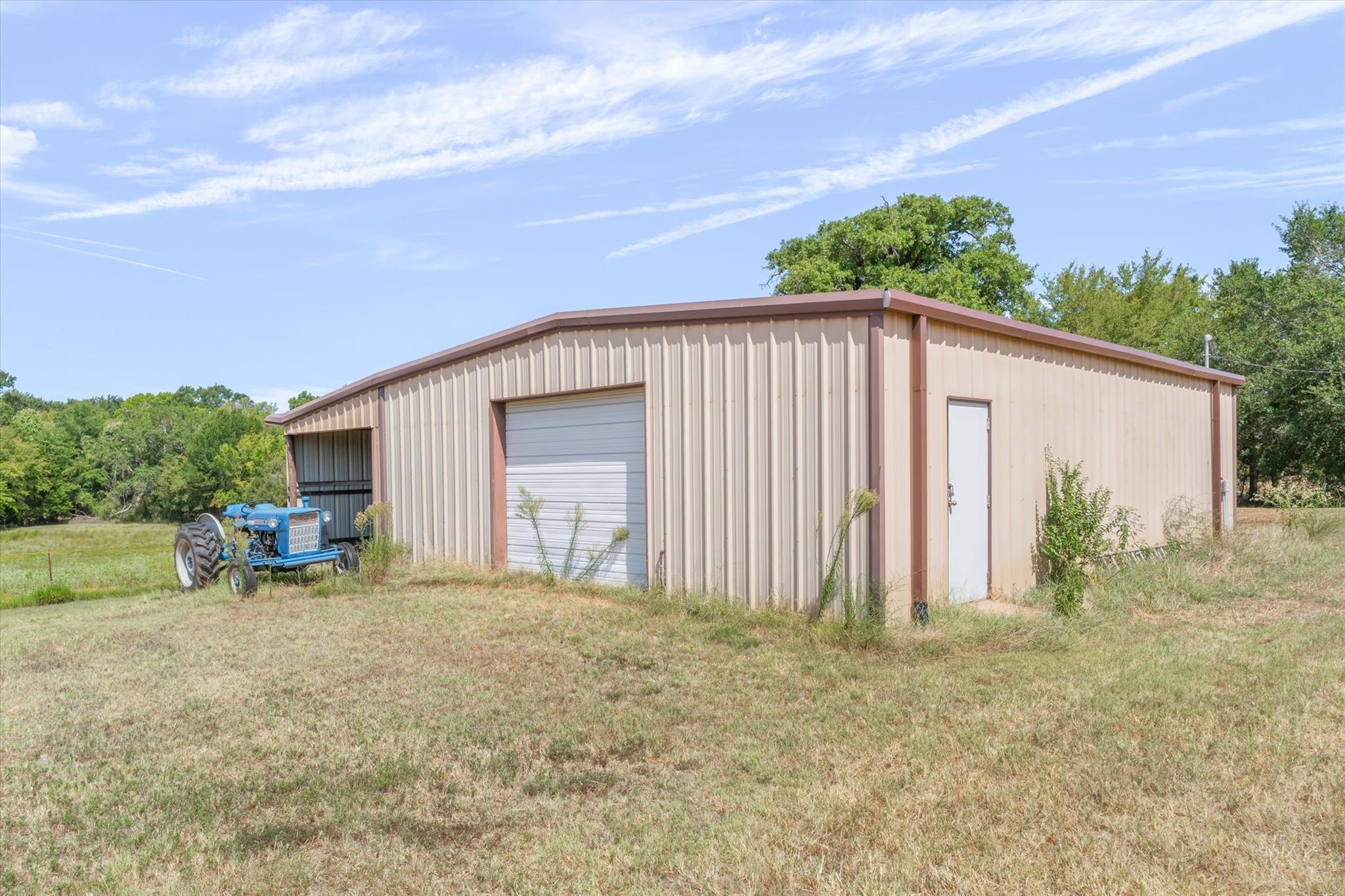 main property photo 34