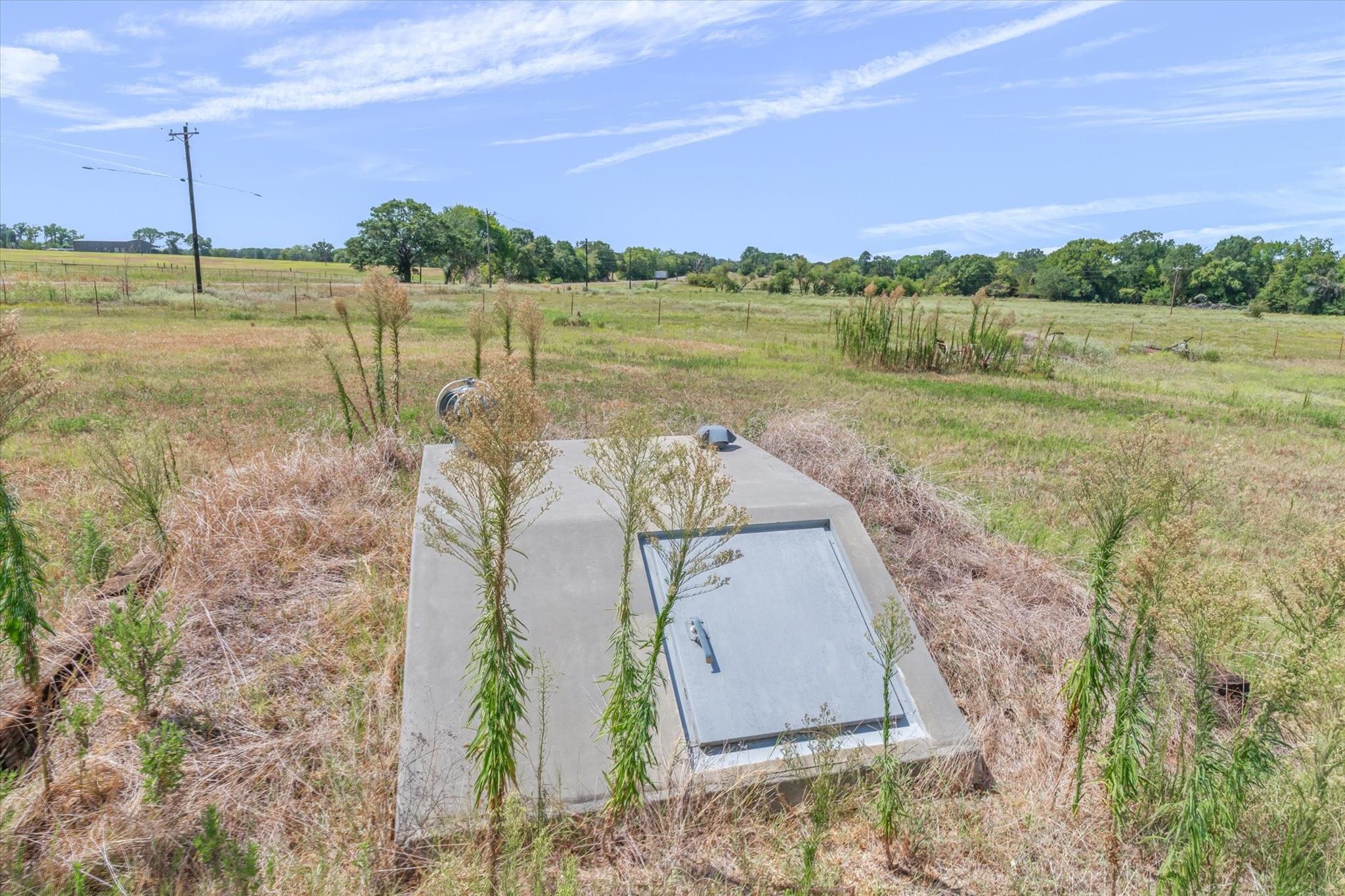 main property photo 38