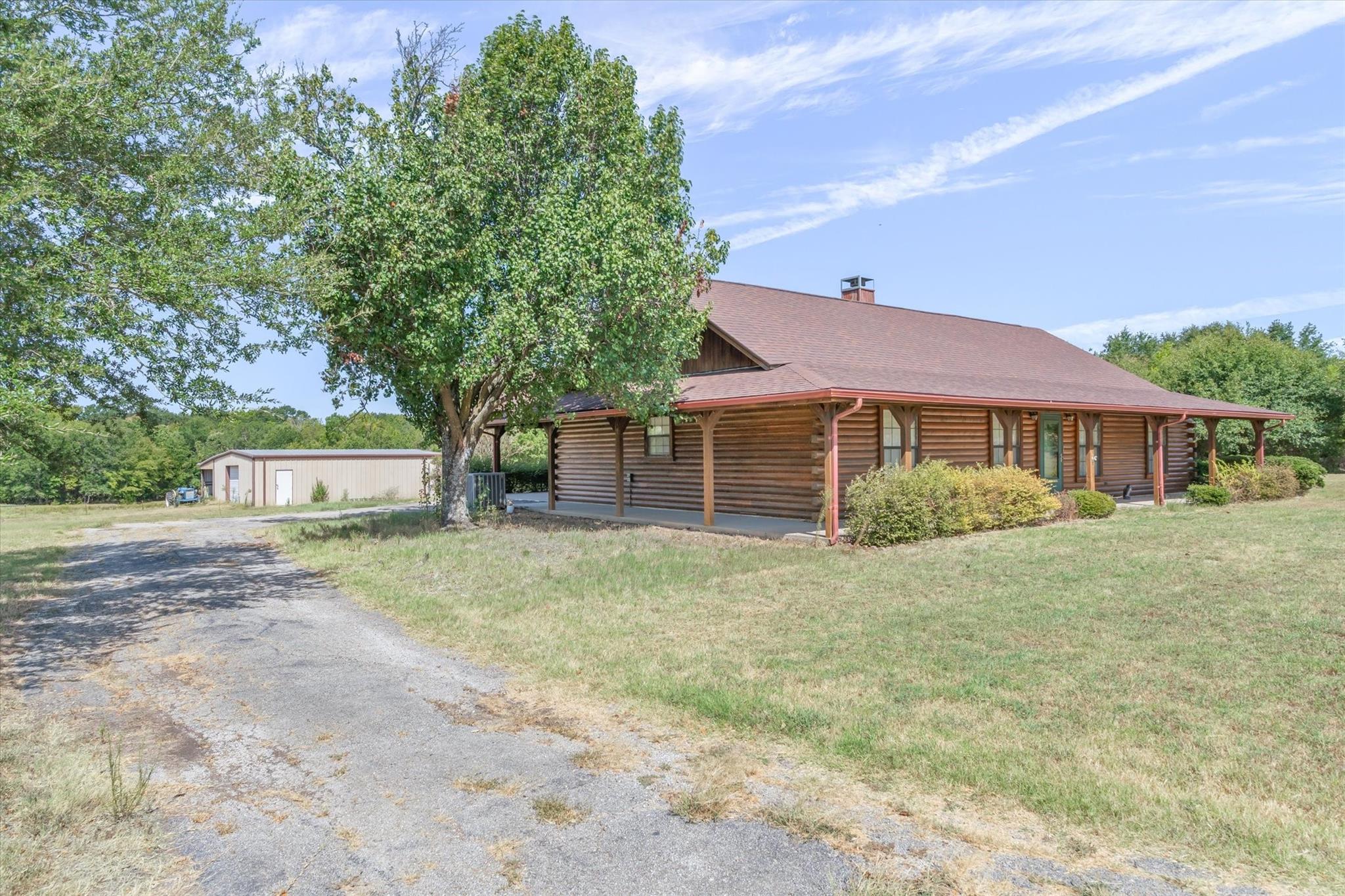 main property photo 8