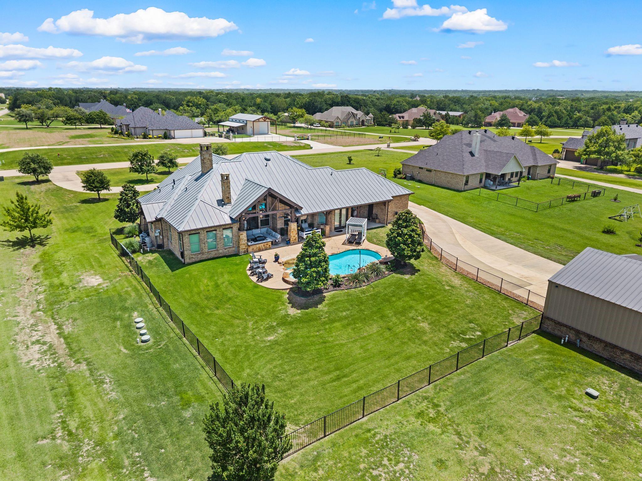 main property photo 37