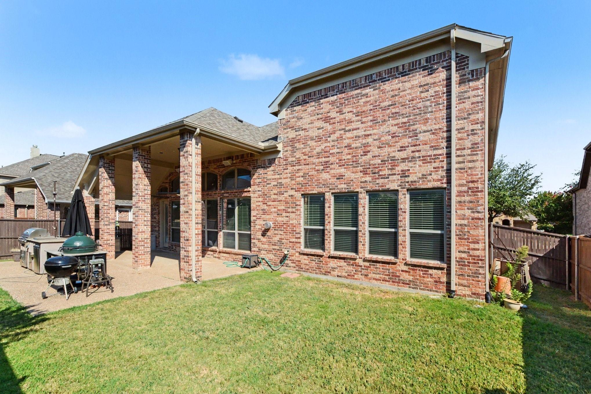 main property photo 23