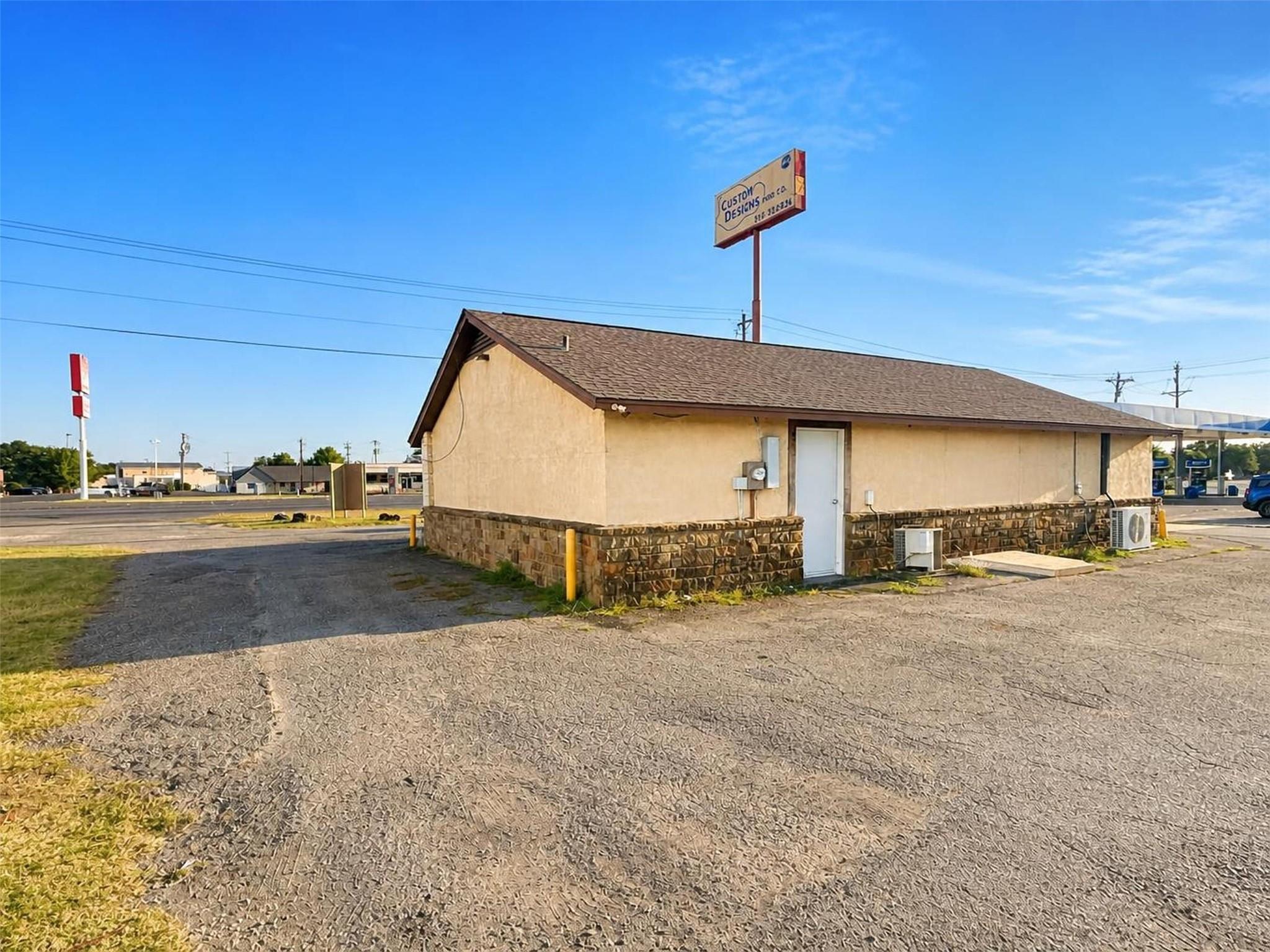 main property photo 7