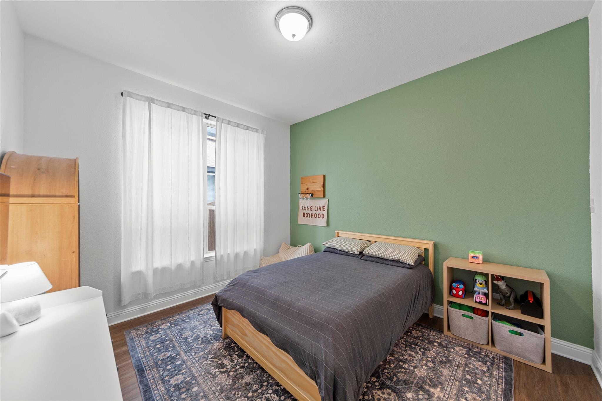 main property photo 13