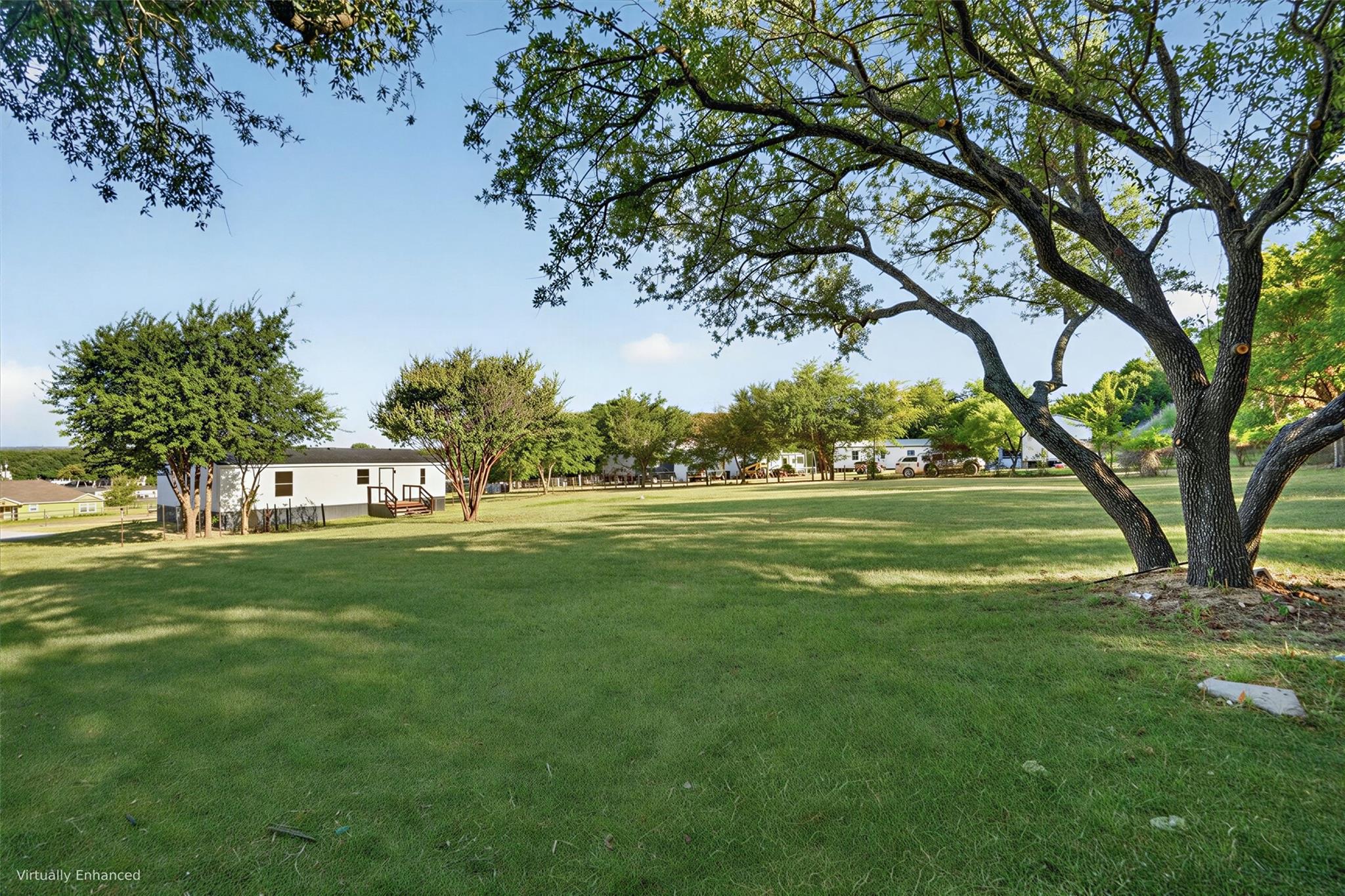 main property photo 28