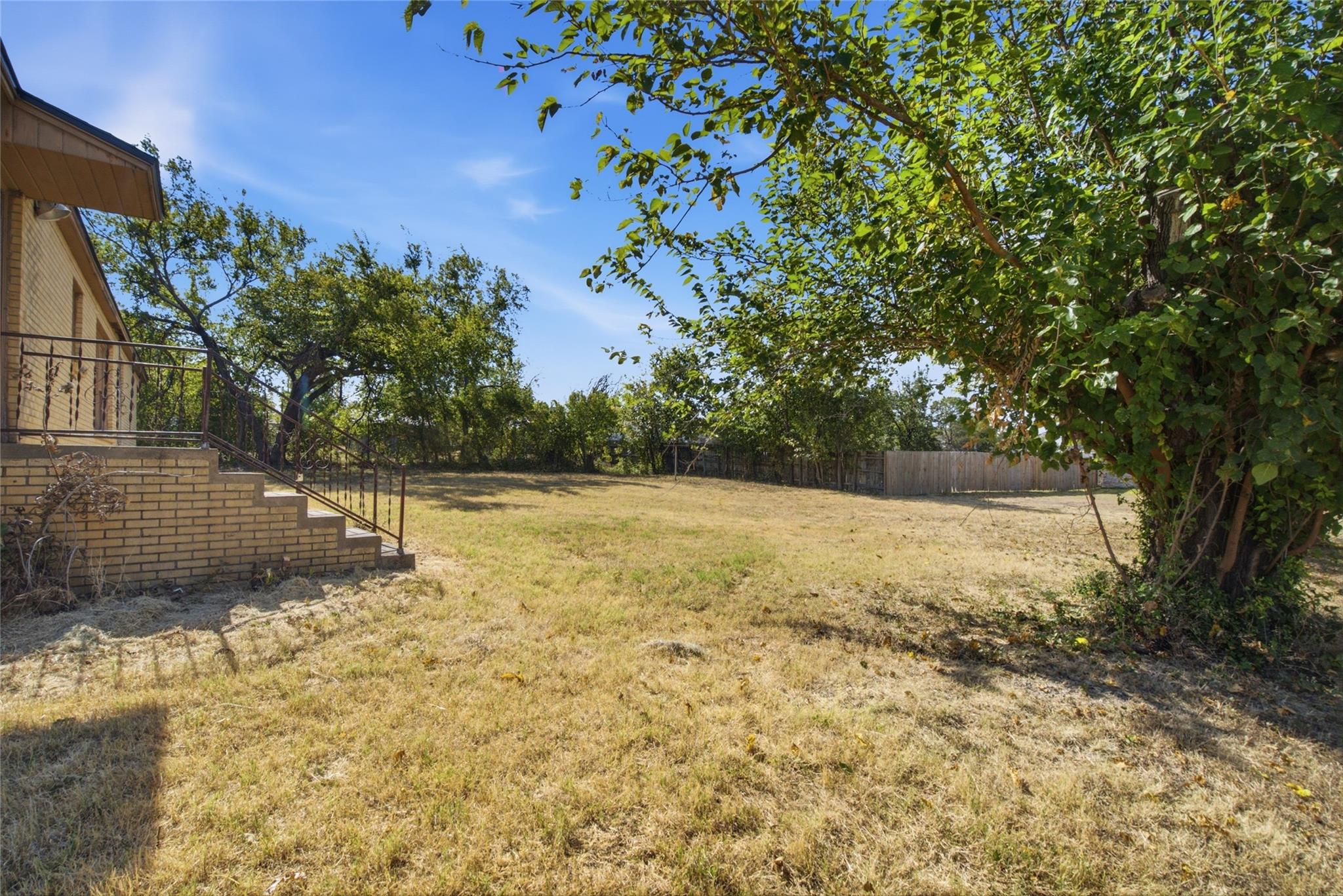 main property photo 16