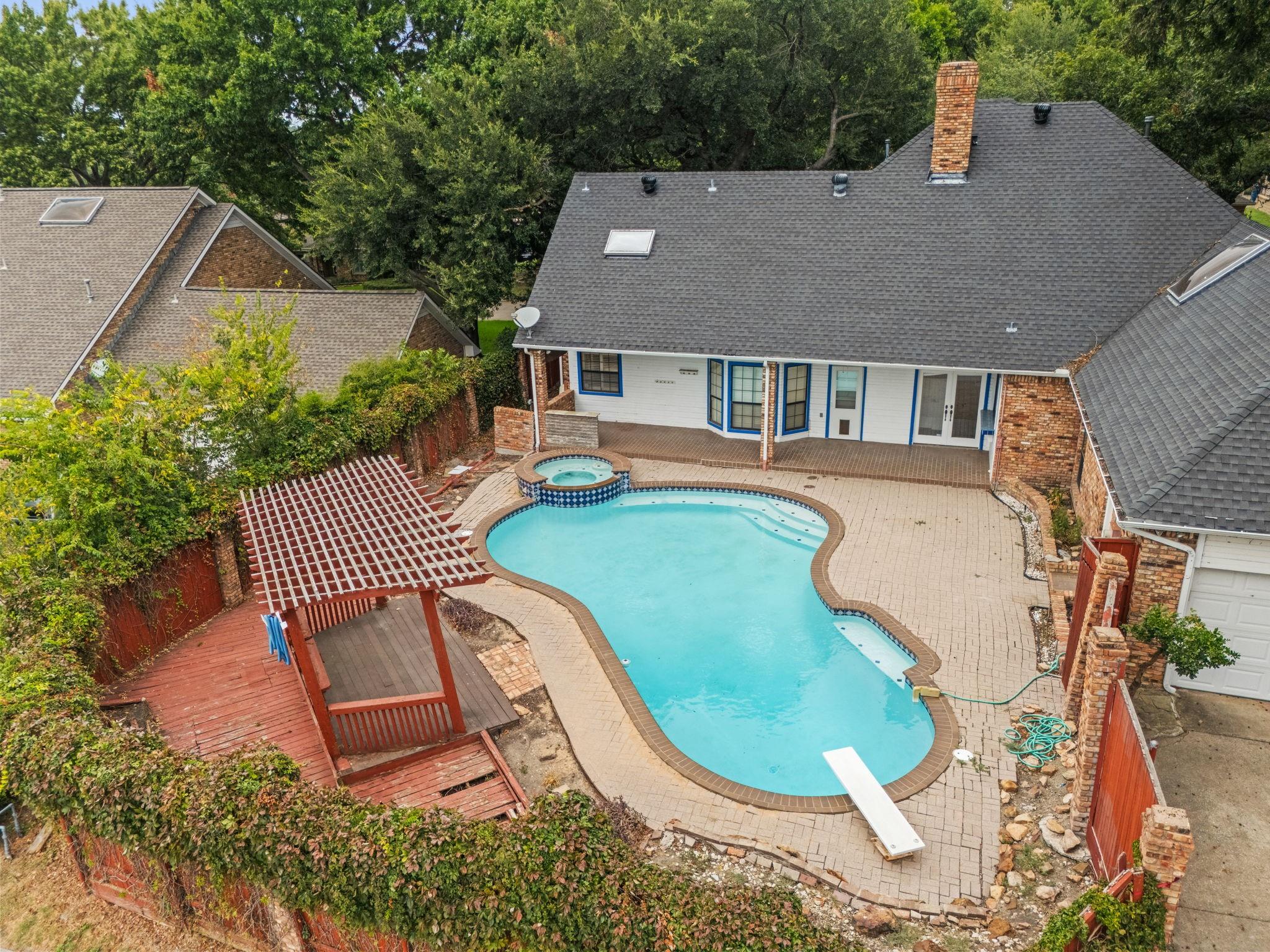 main property photo 29