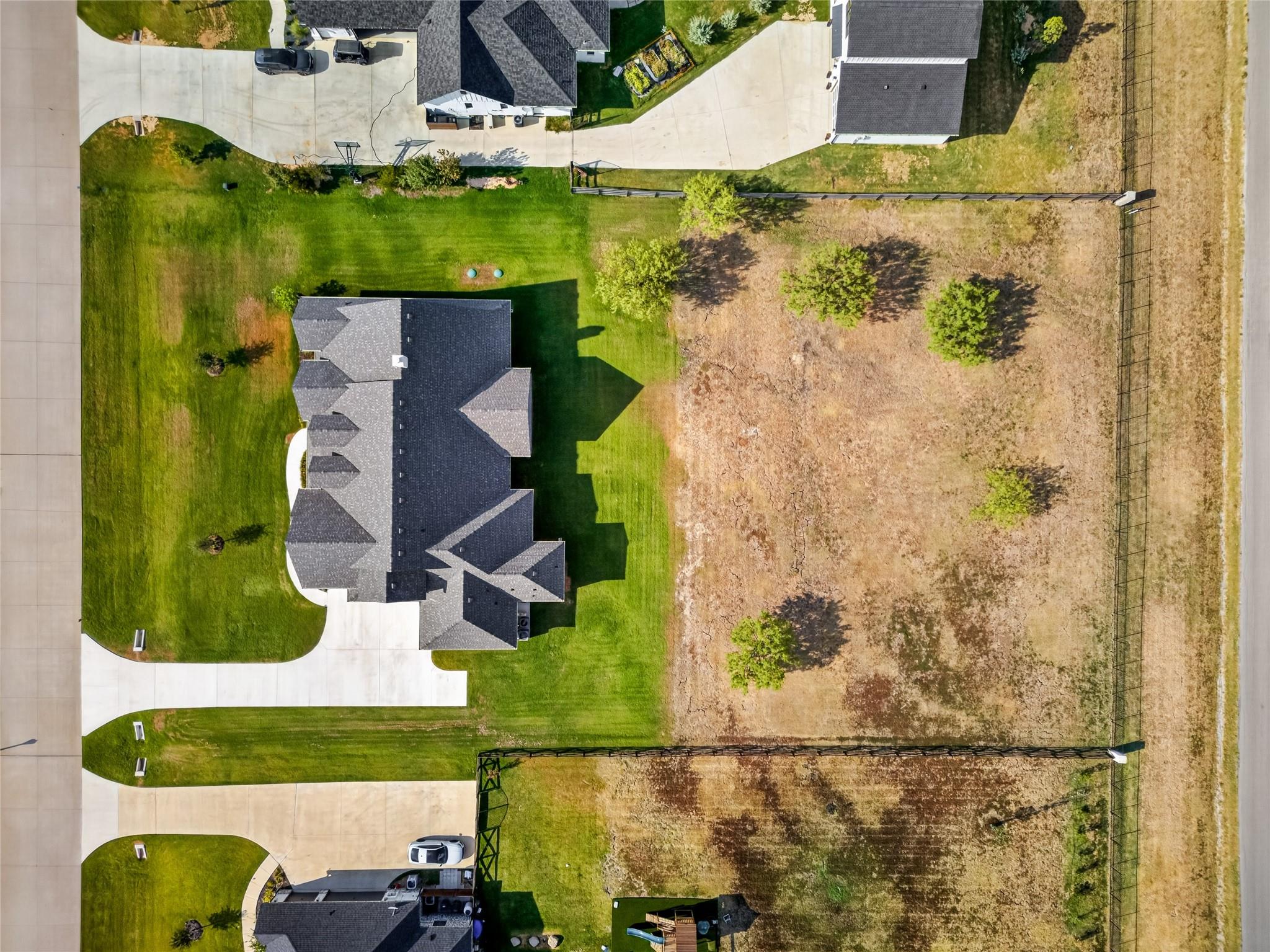 main property photo 38