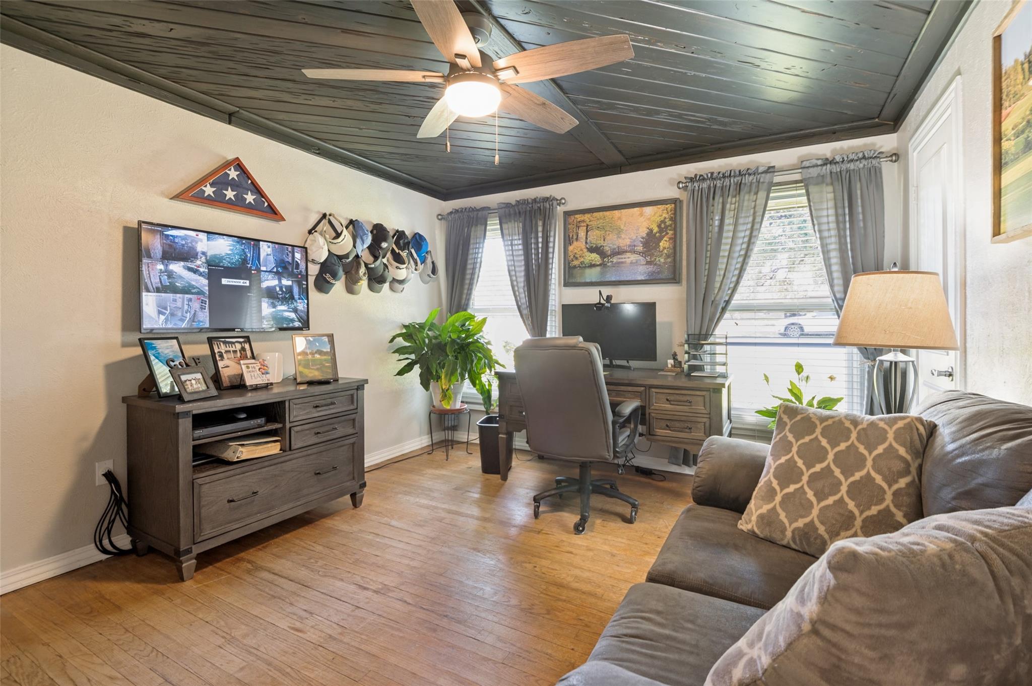main property photo 13