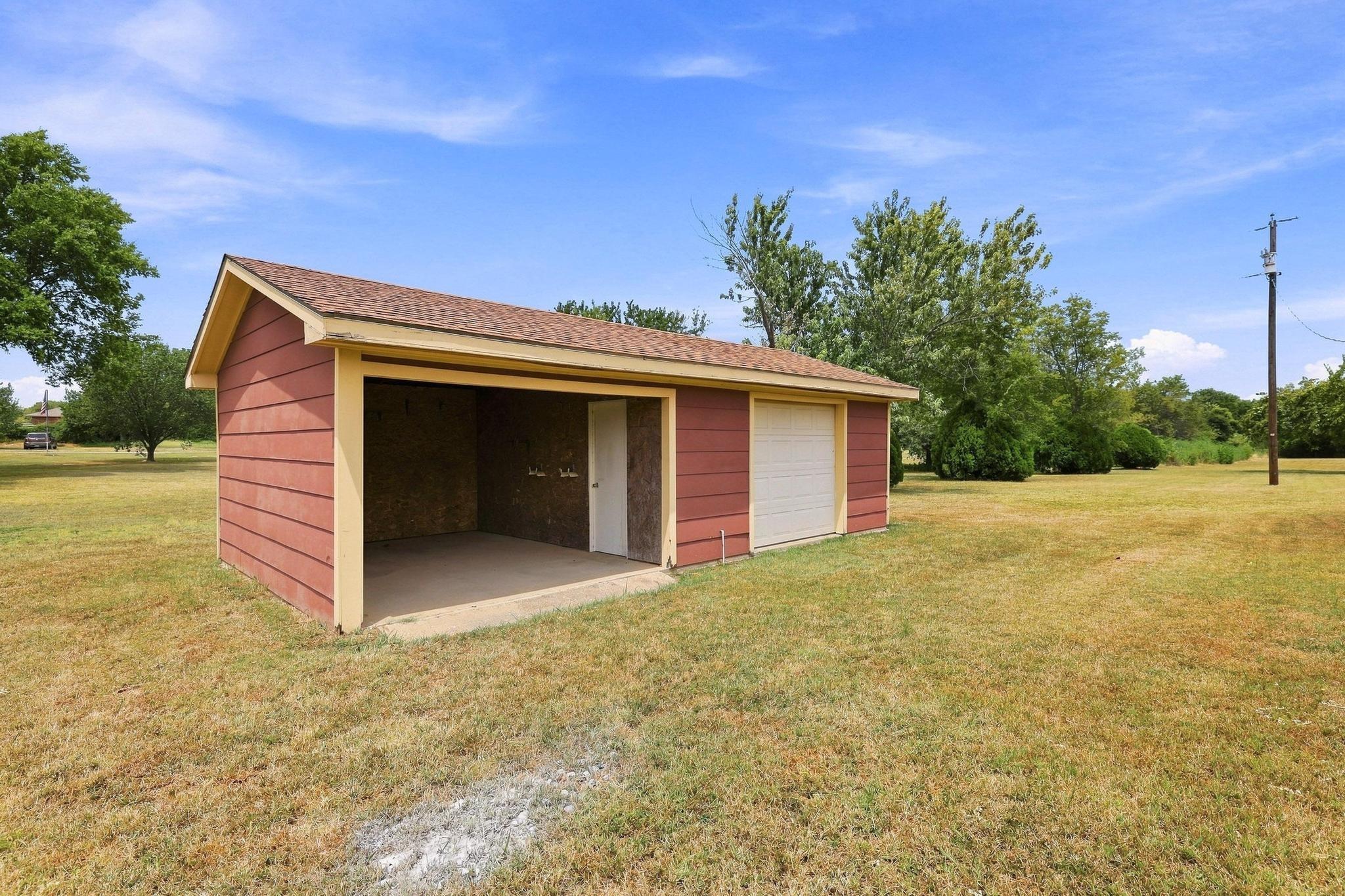 main property photo 36
