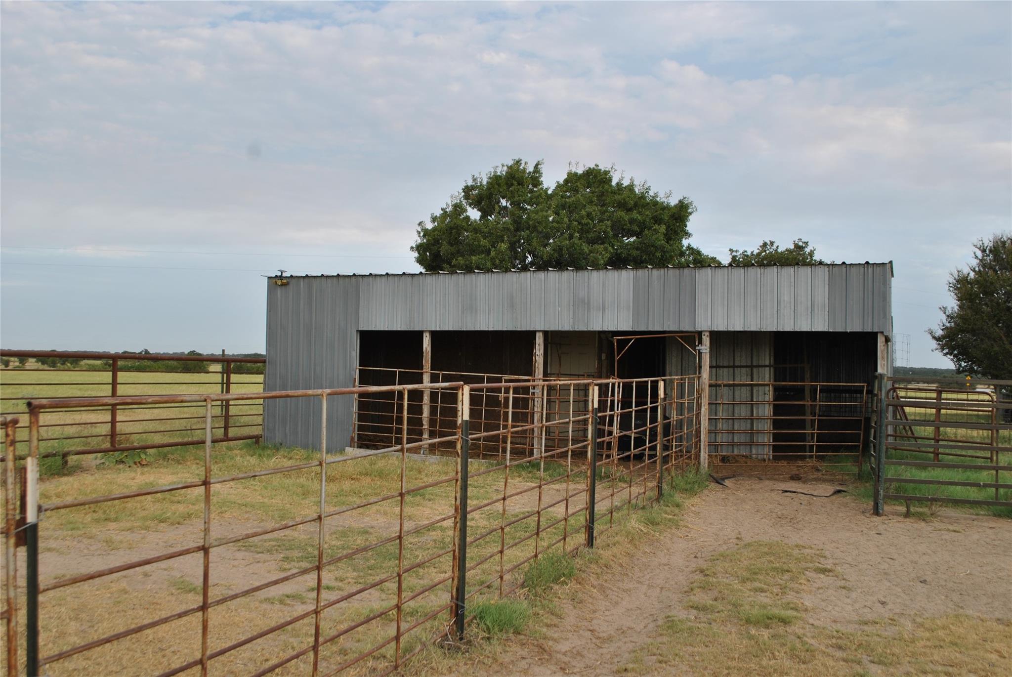 main property photo 26