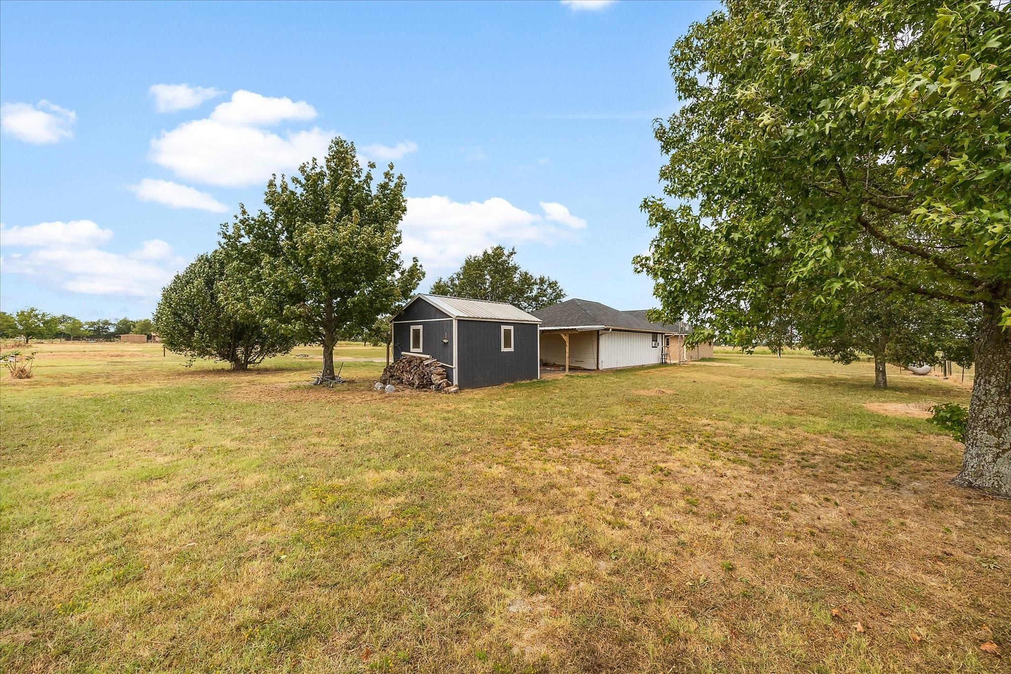 main property photo 30