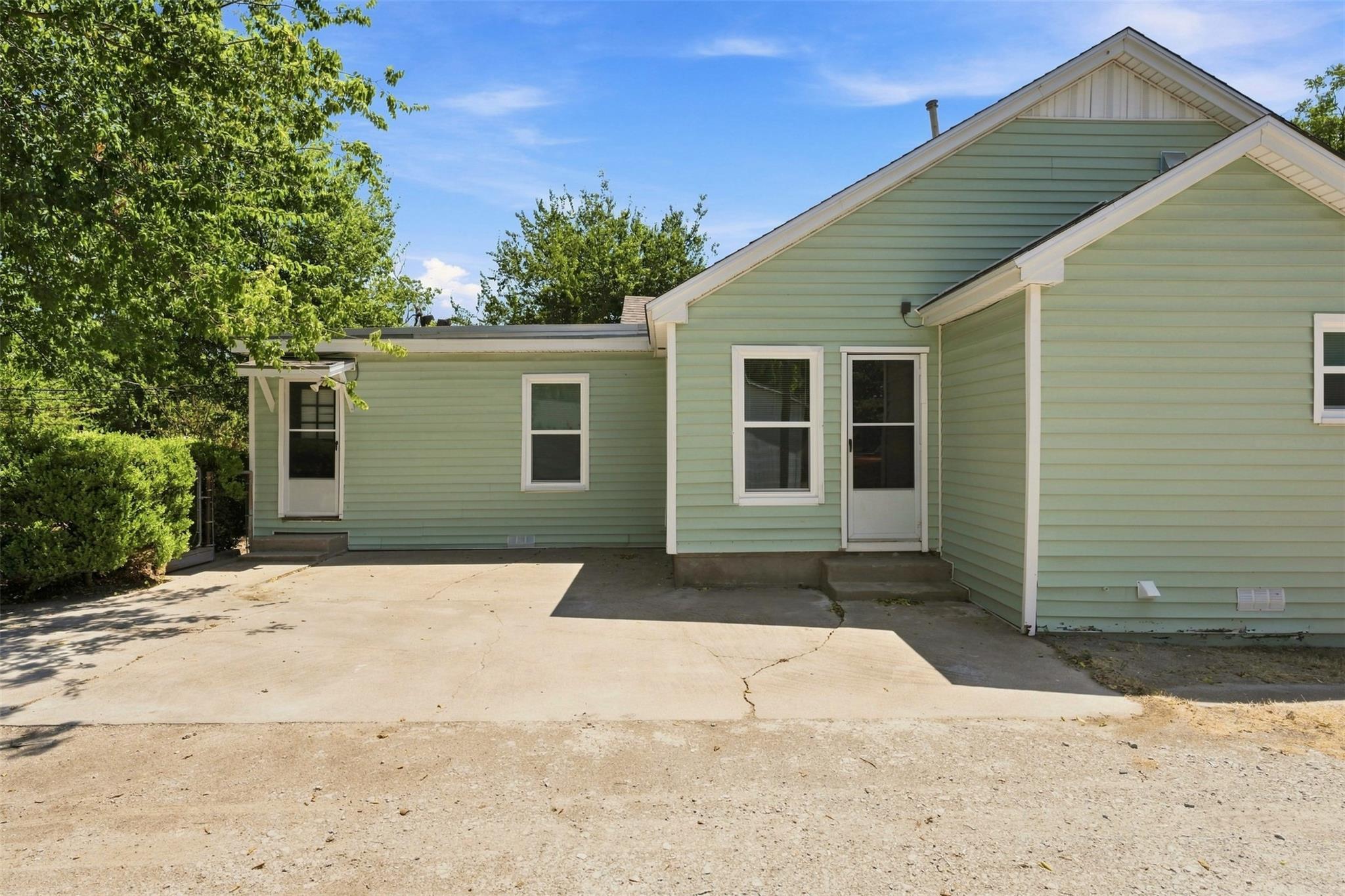 main property photo 21