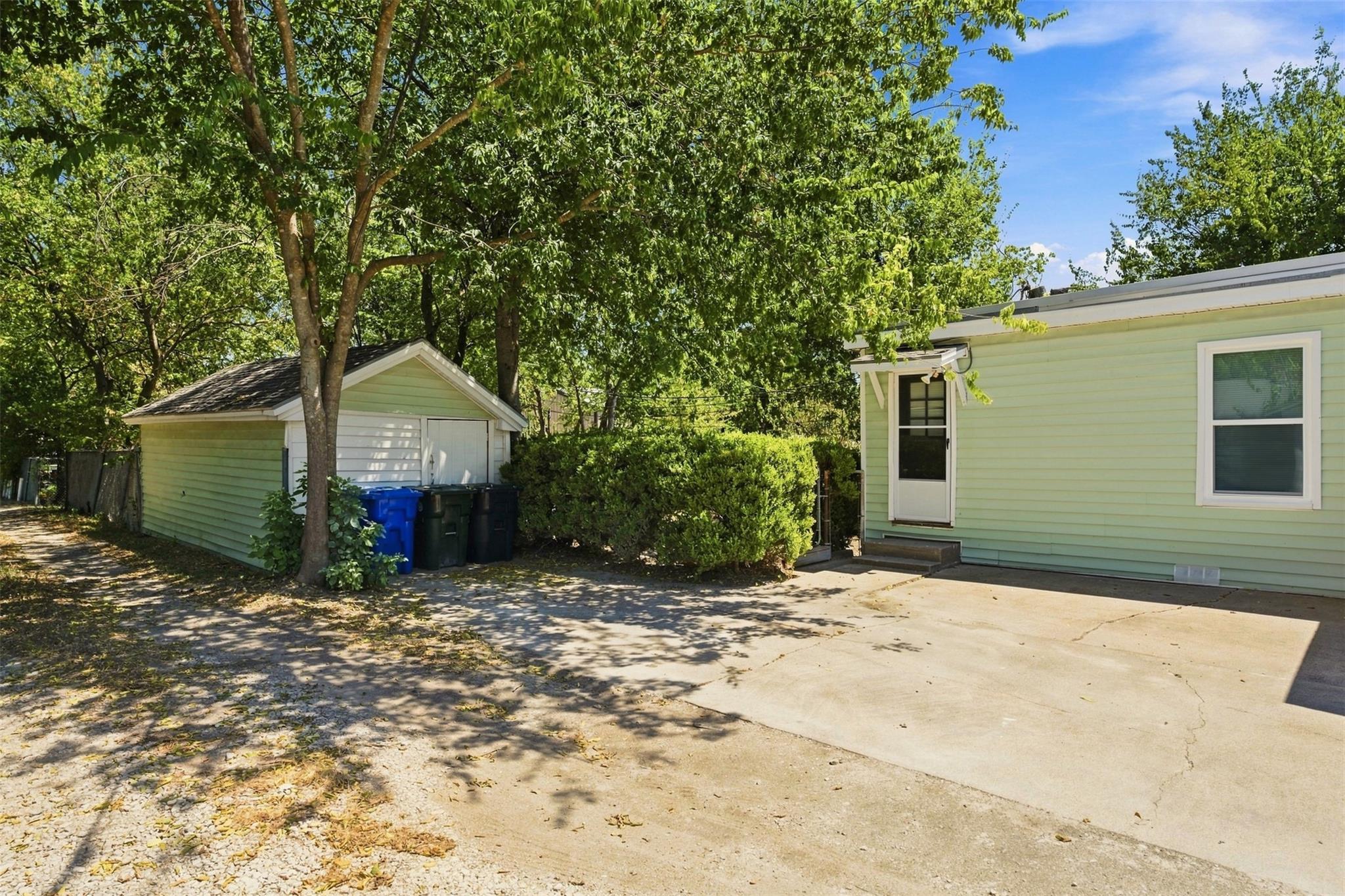 main property photo 22