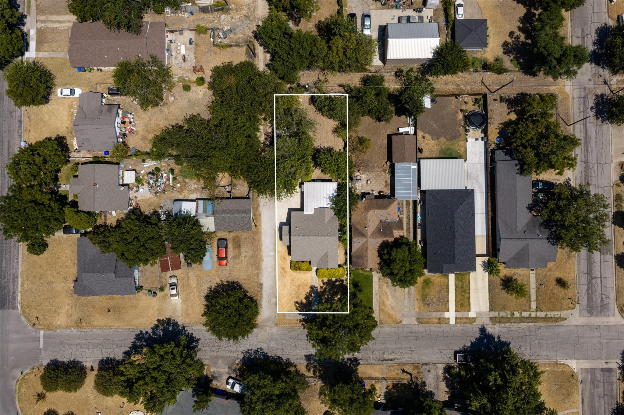 main property photo 25