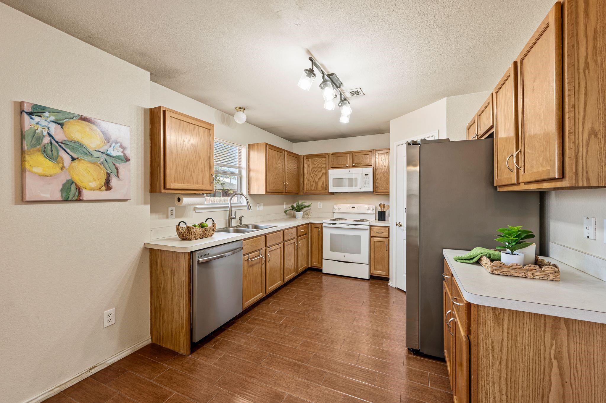 main property photo 15