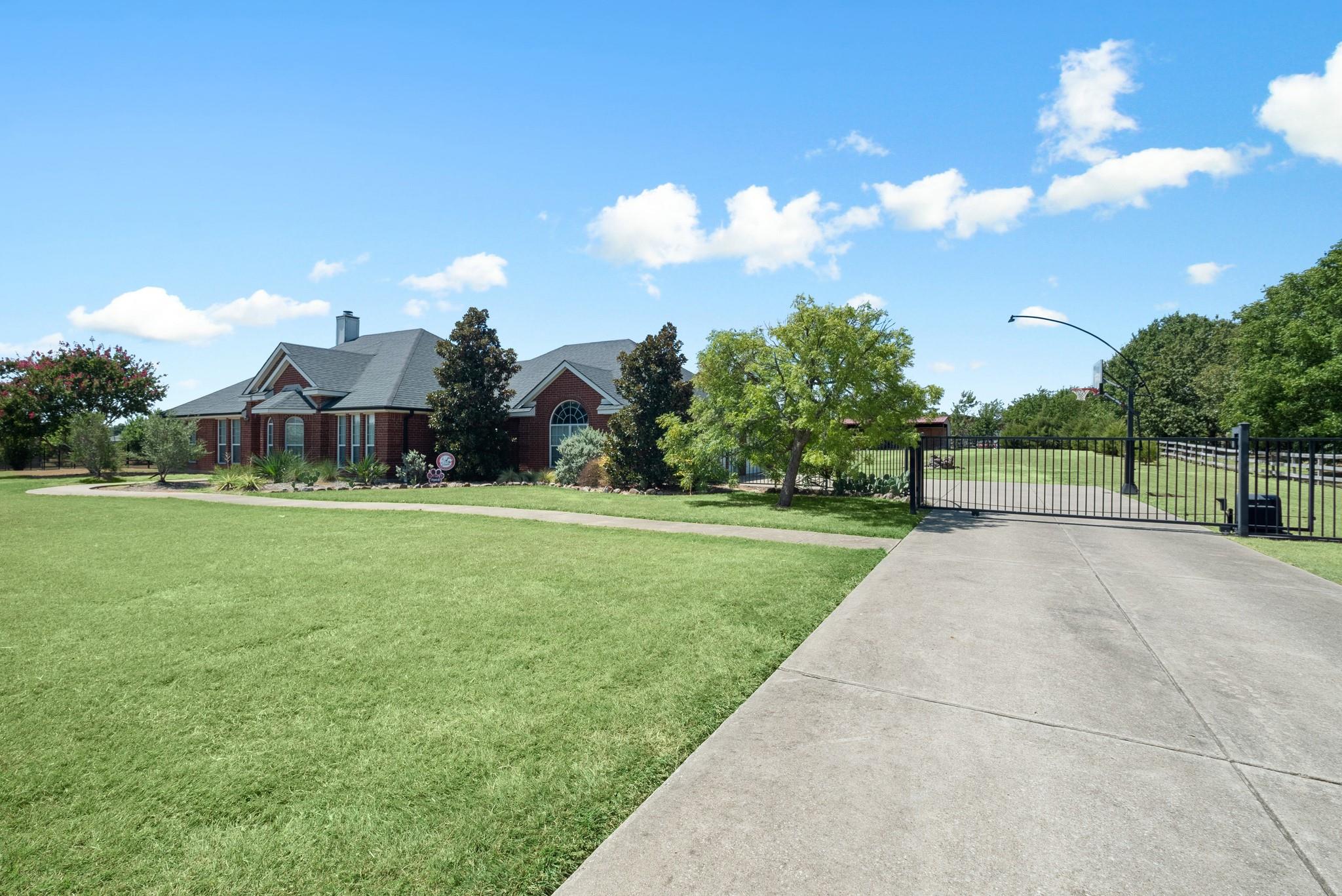 main property photo 5