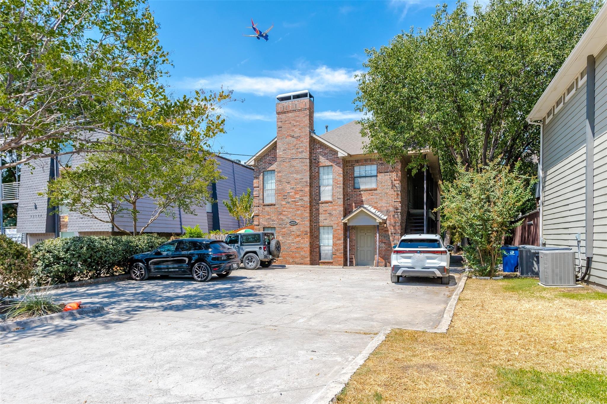 main property photo 12
