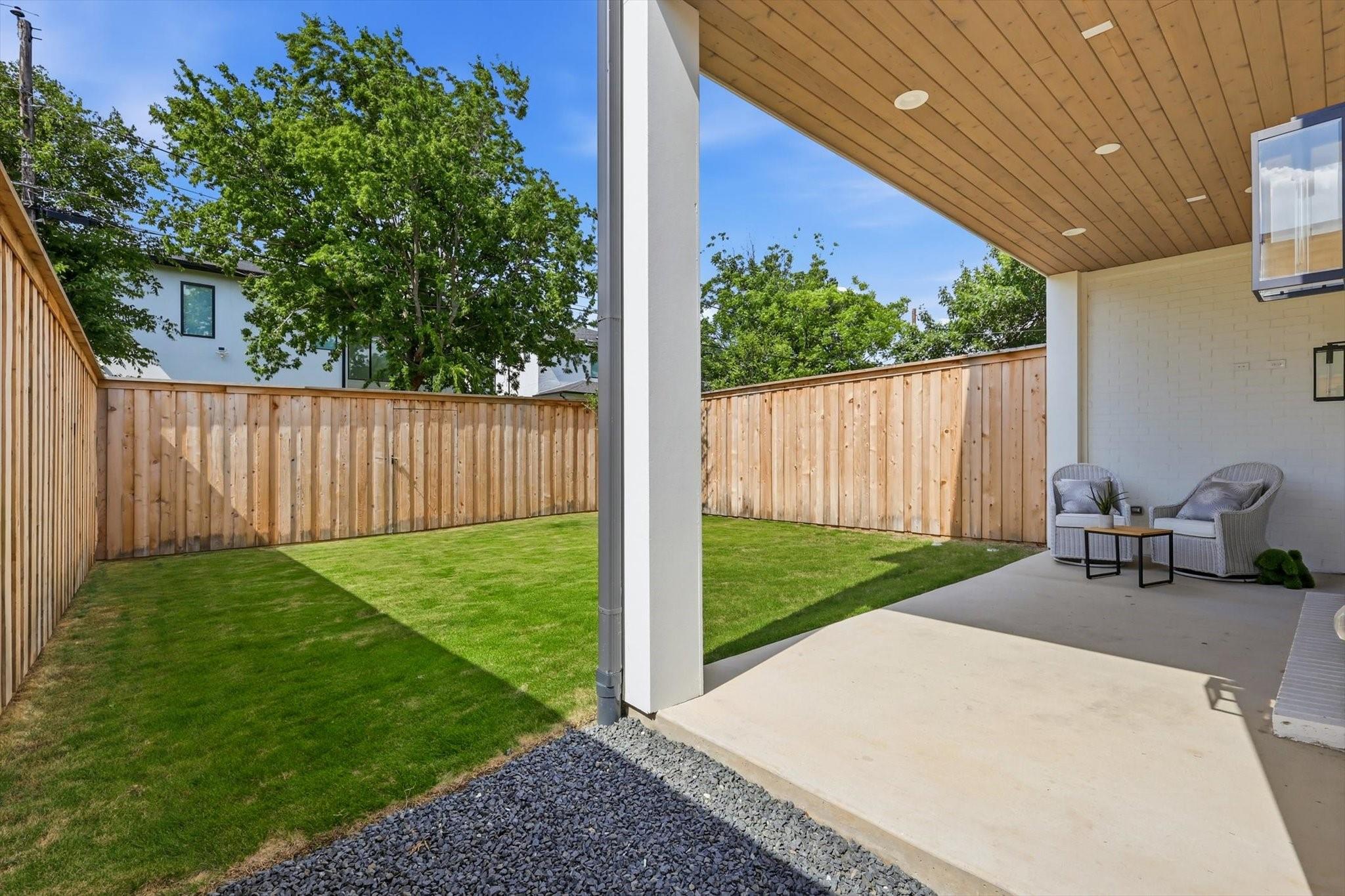 main property photo 22