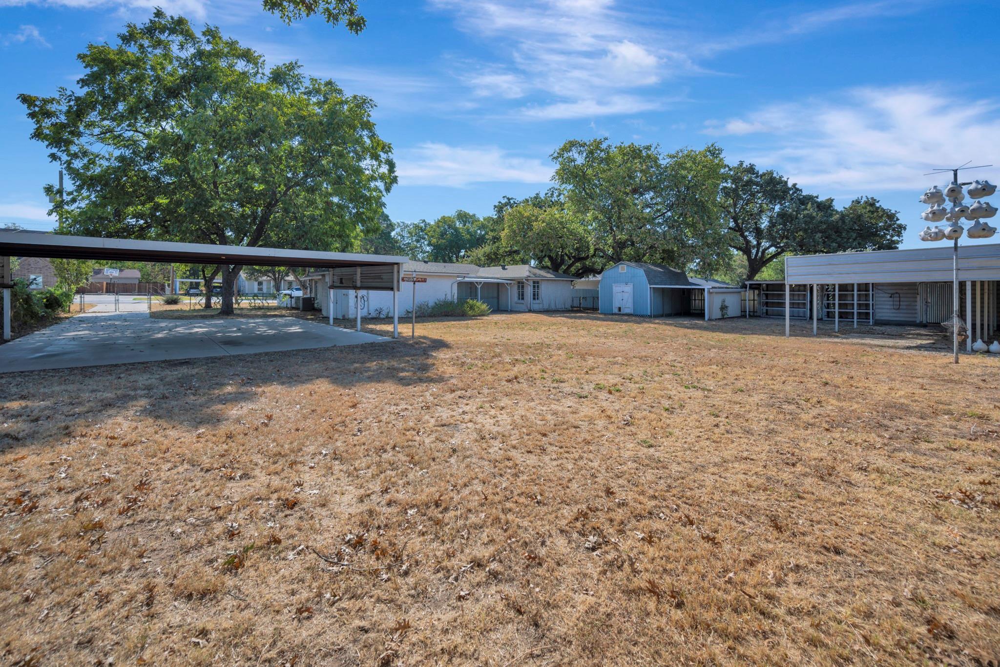 main property photo 33