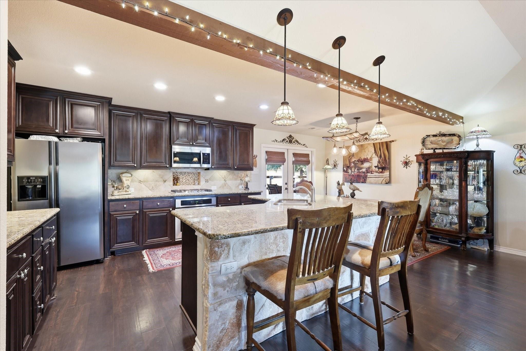 main property photo 10