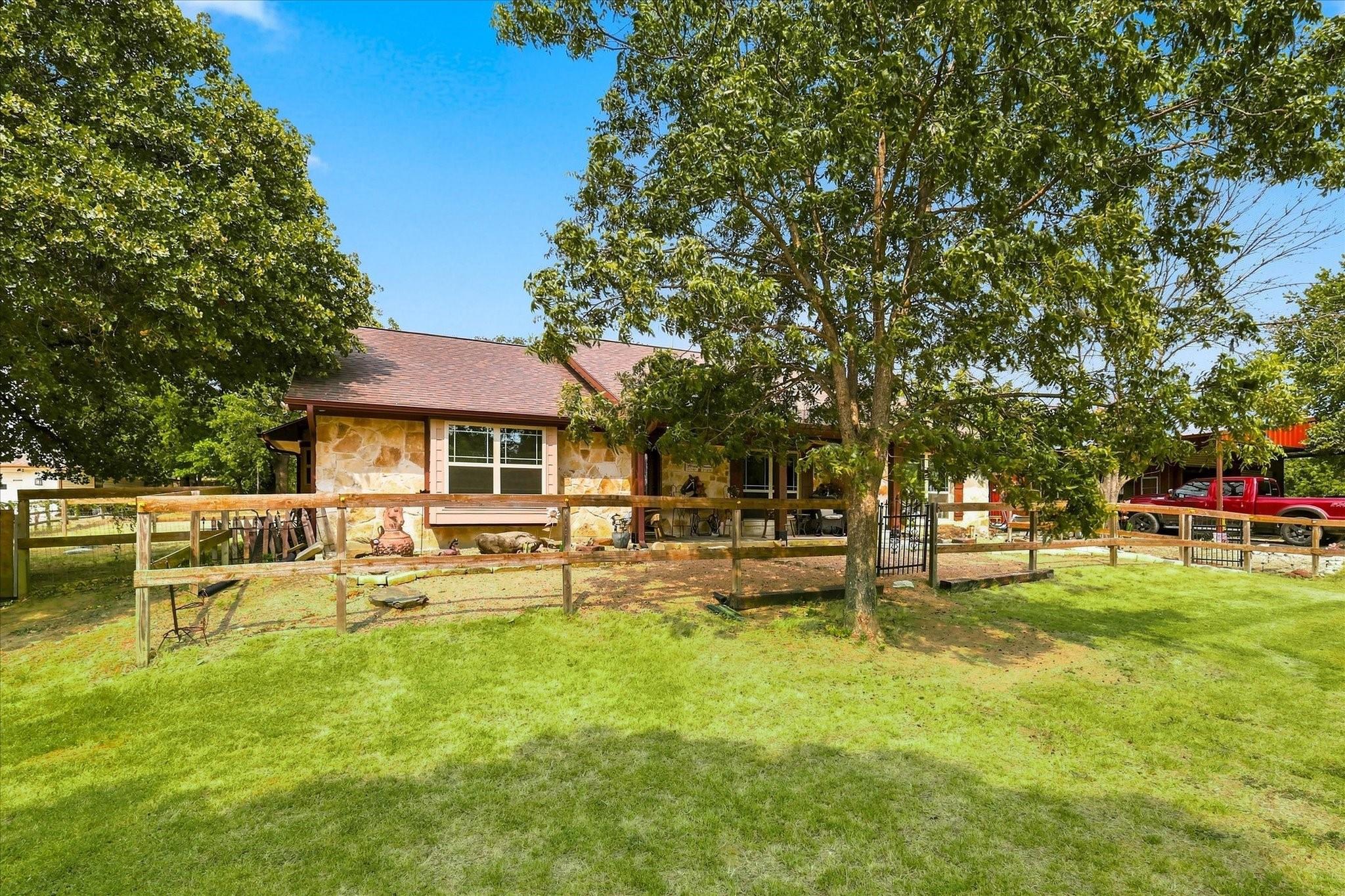 main property photo 2