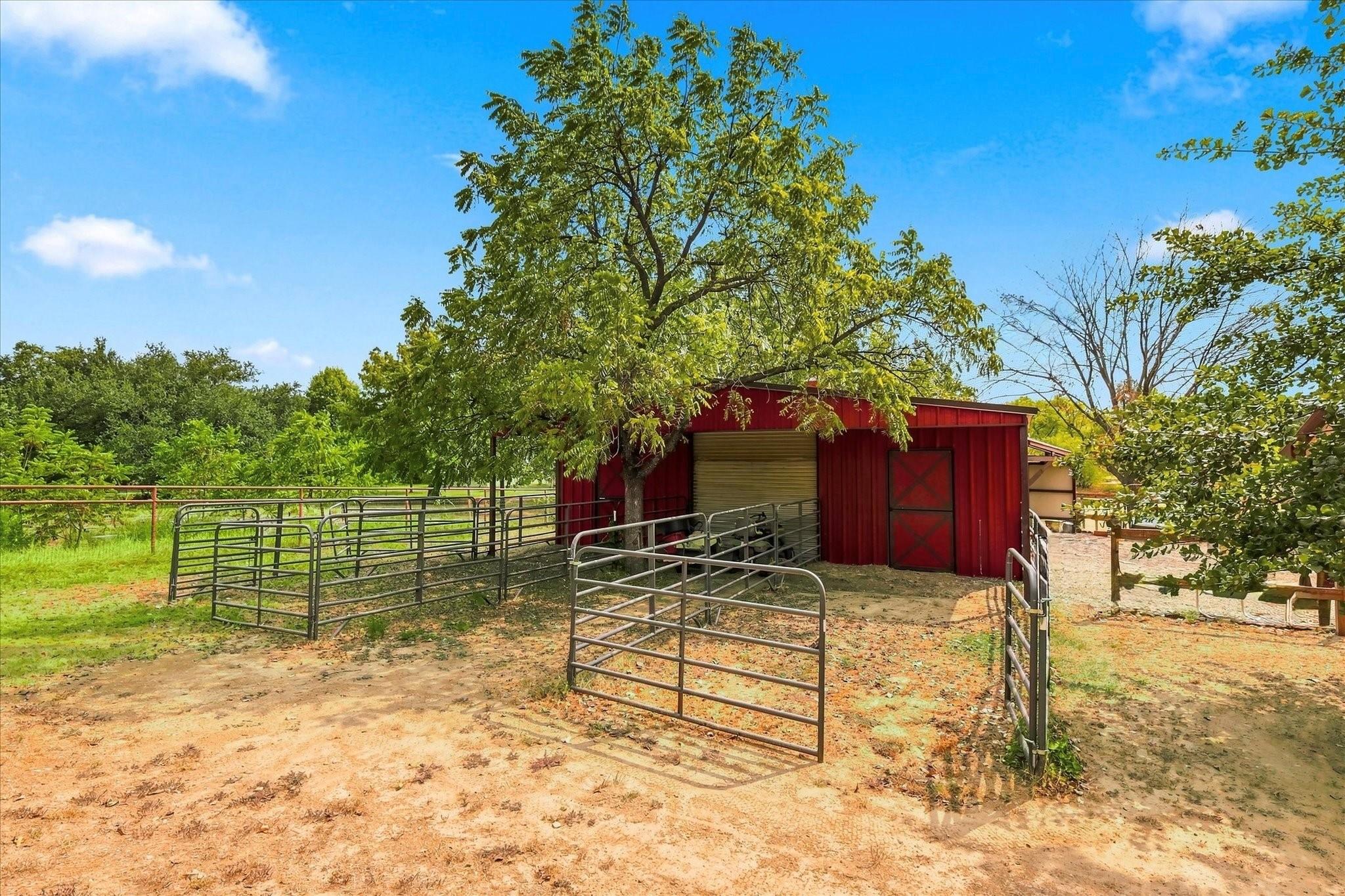 main property photo 29