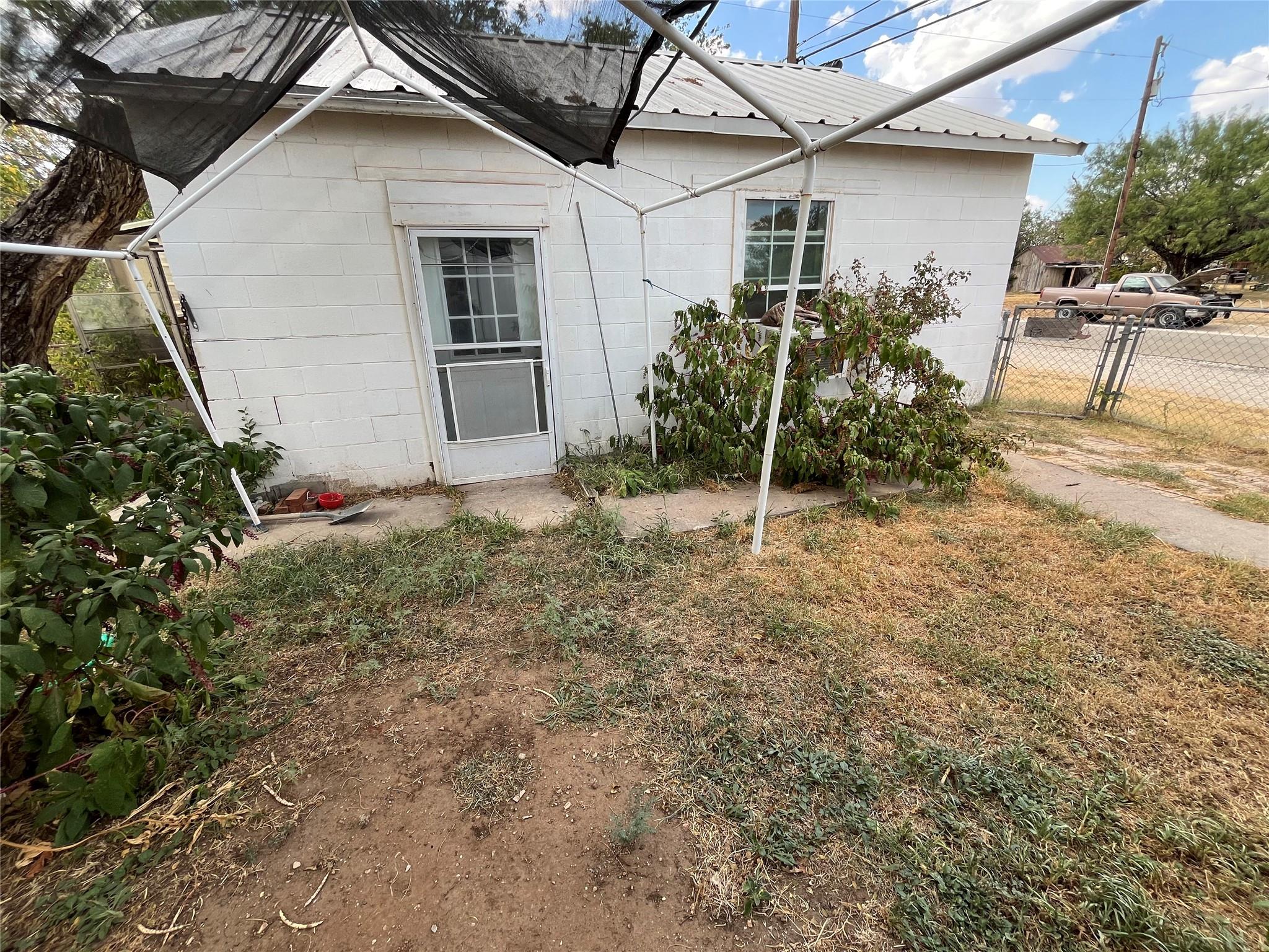 main property photo 12