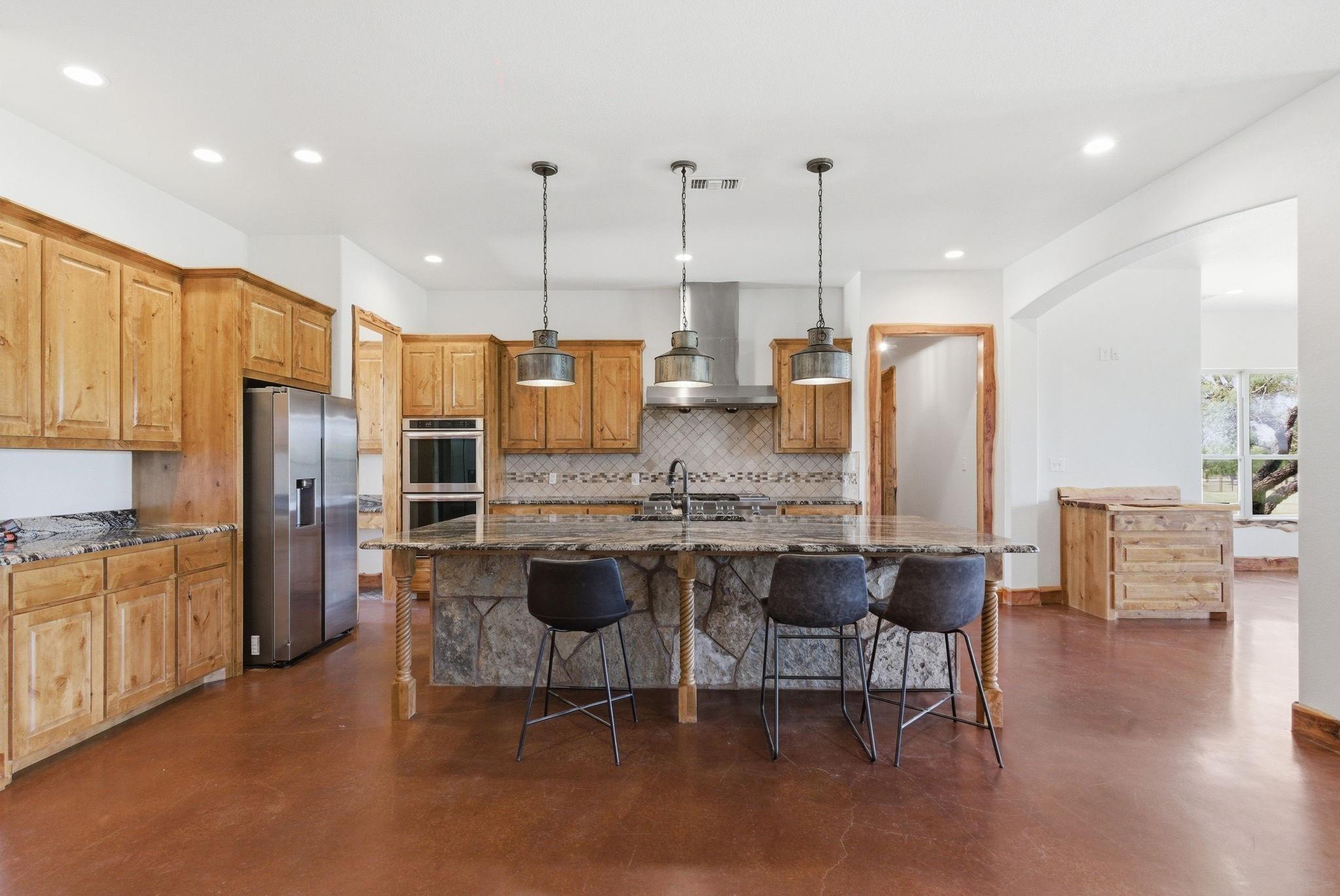 main property photo 12
