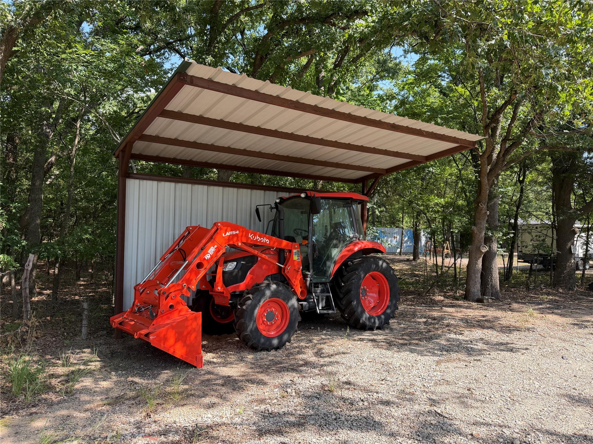 main property photo 35