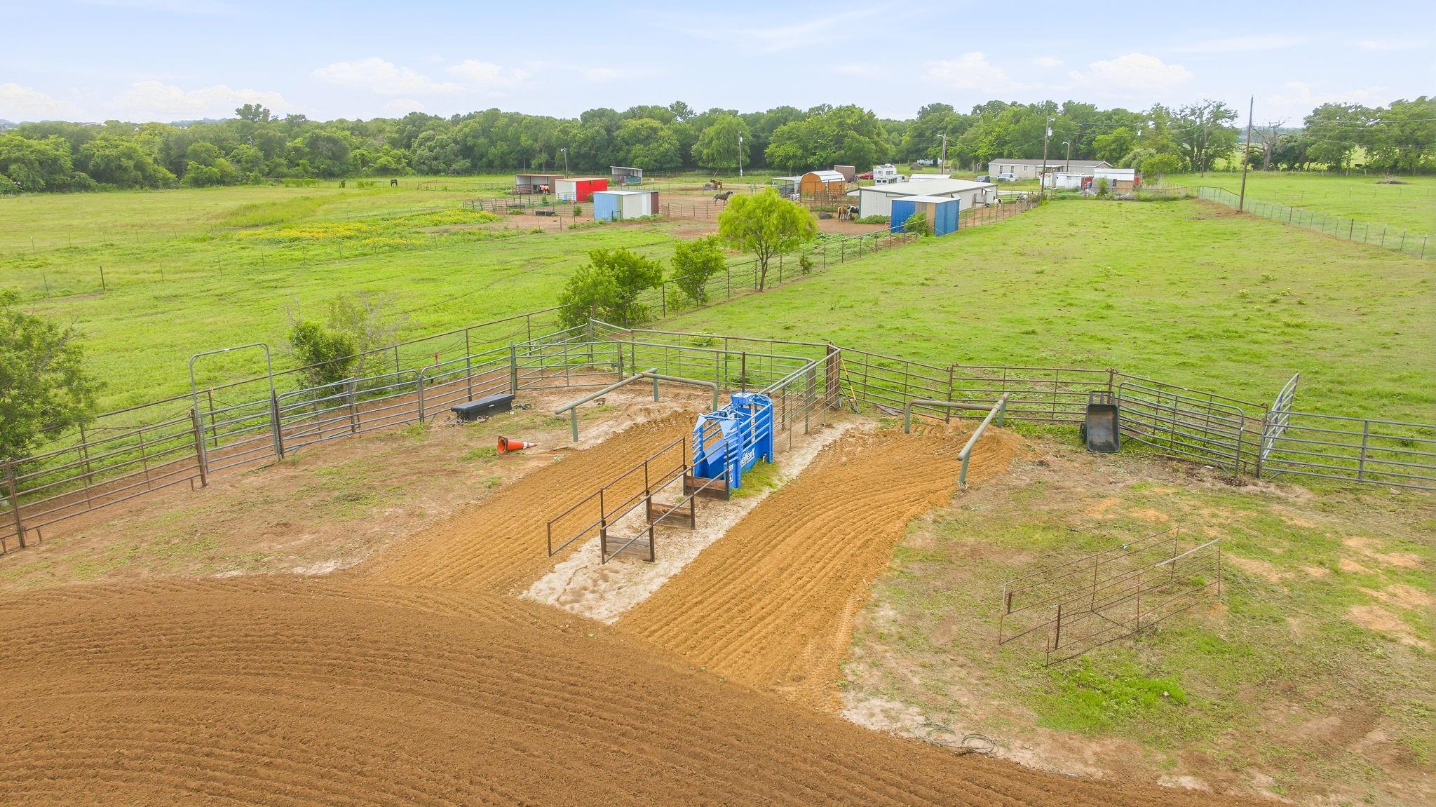 main property photo 33
