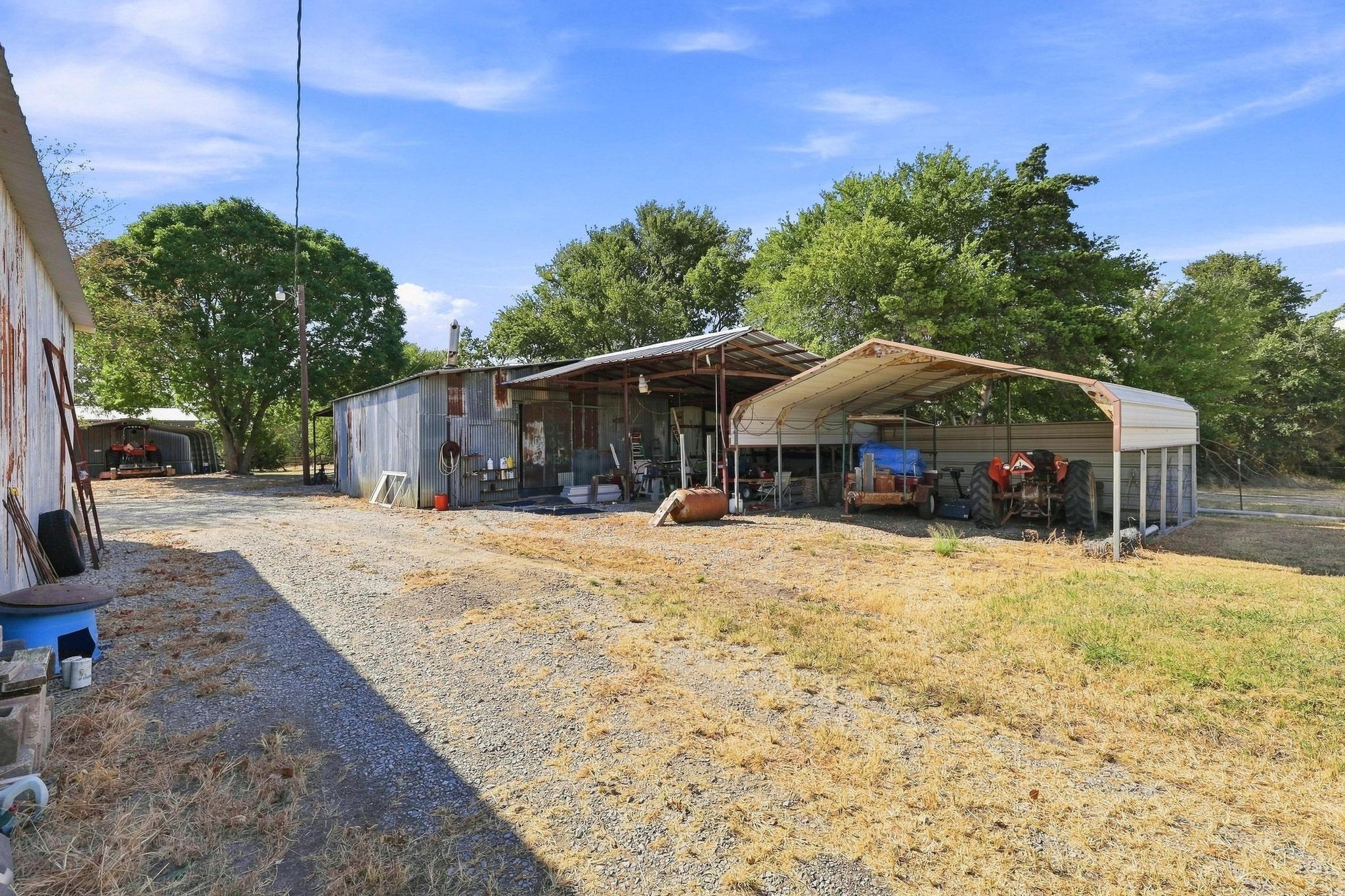main property photo 15
